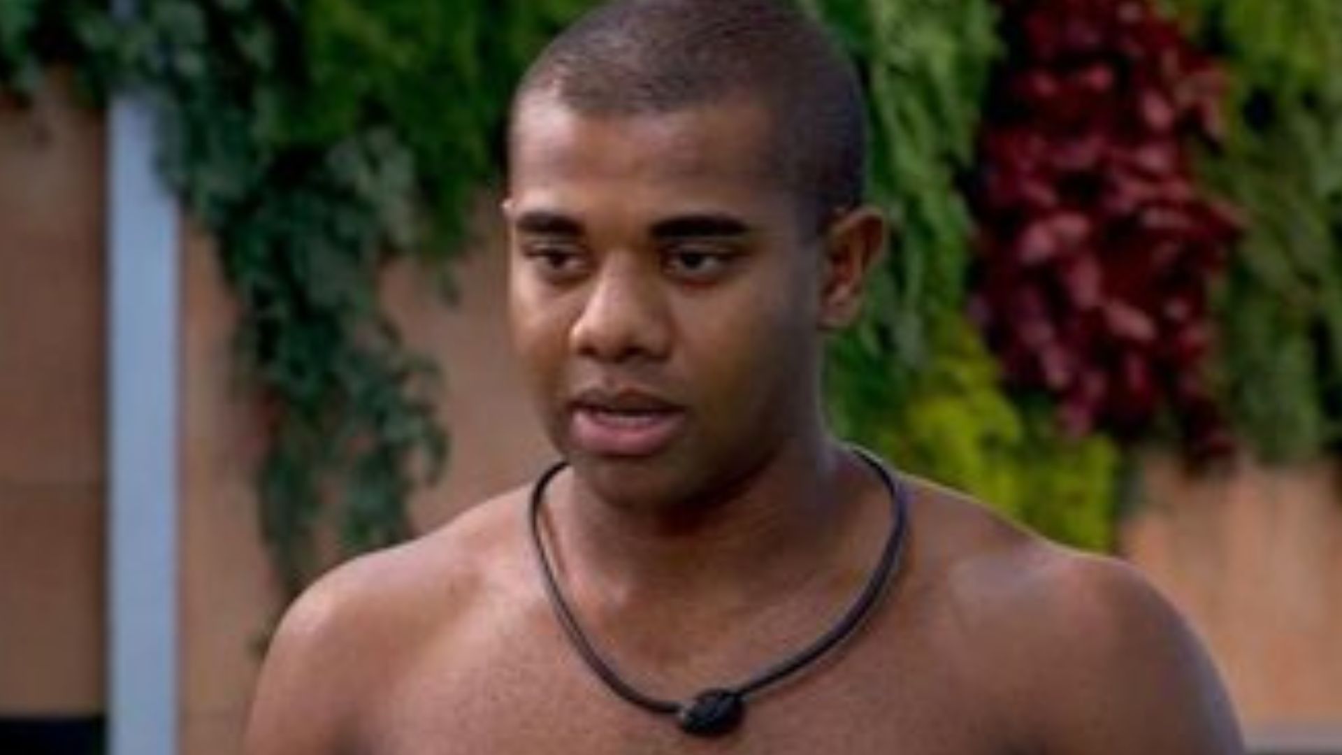 BBB 24: Davi se incomoda com sujeira deixada pela produção: “Não é possível”