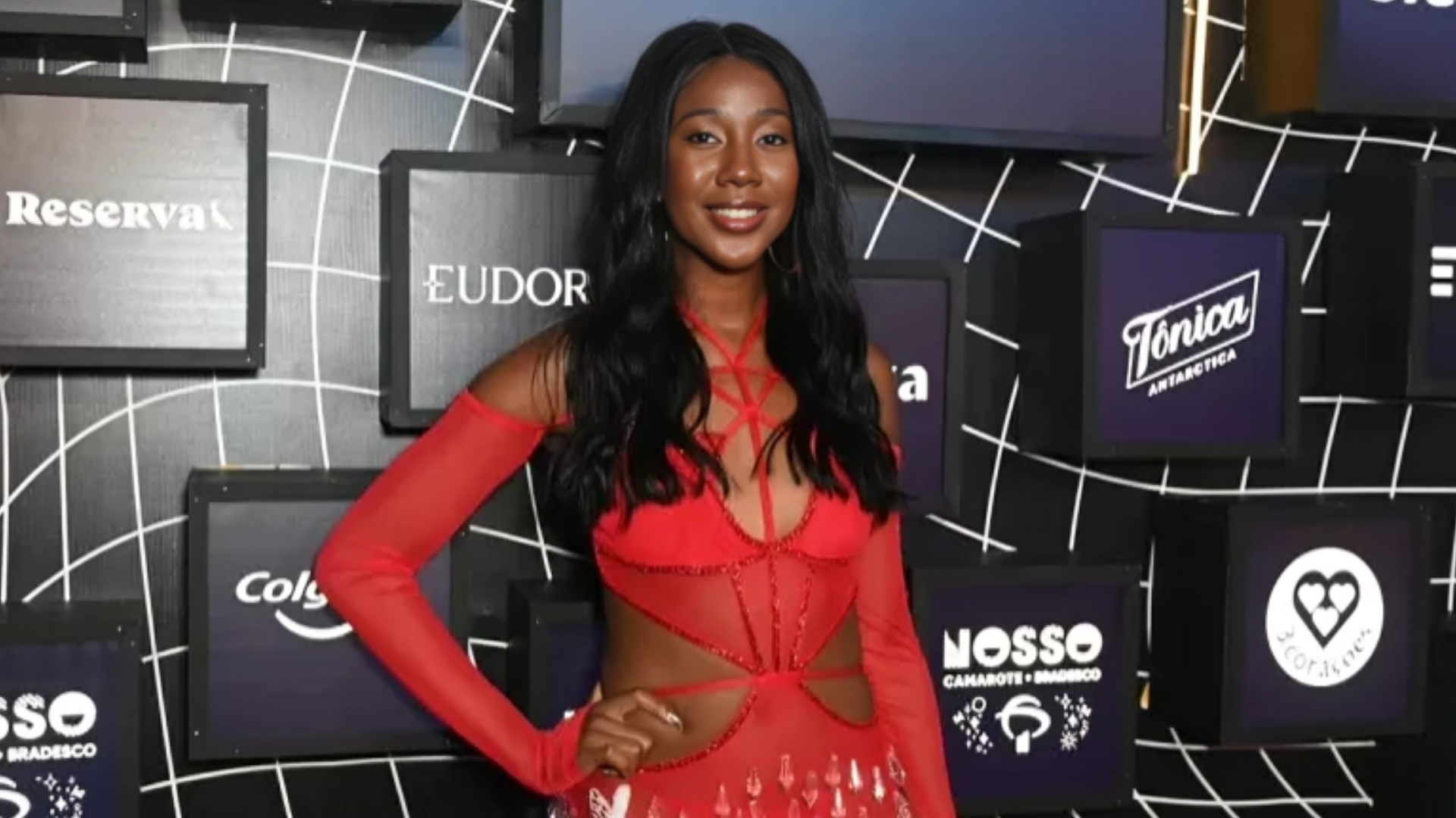 Ex-BBB Camilla de Lucas se pronuncia após confusão sobre look plagiado