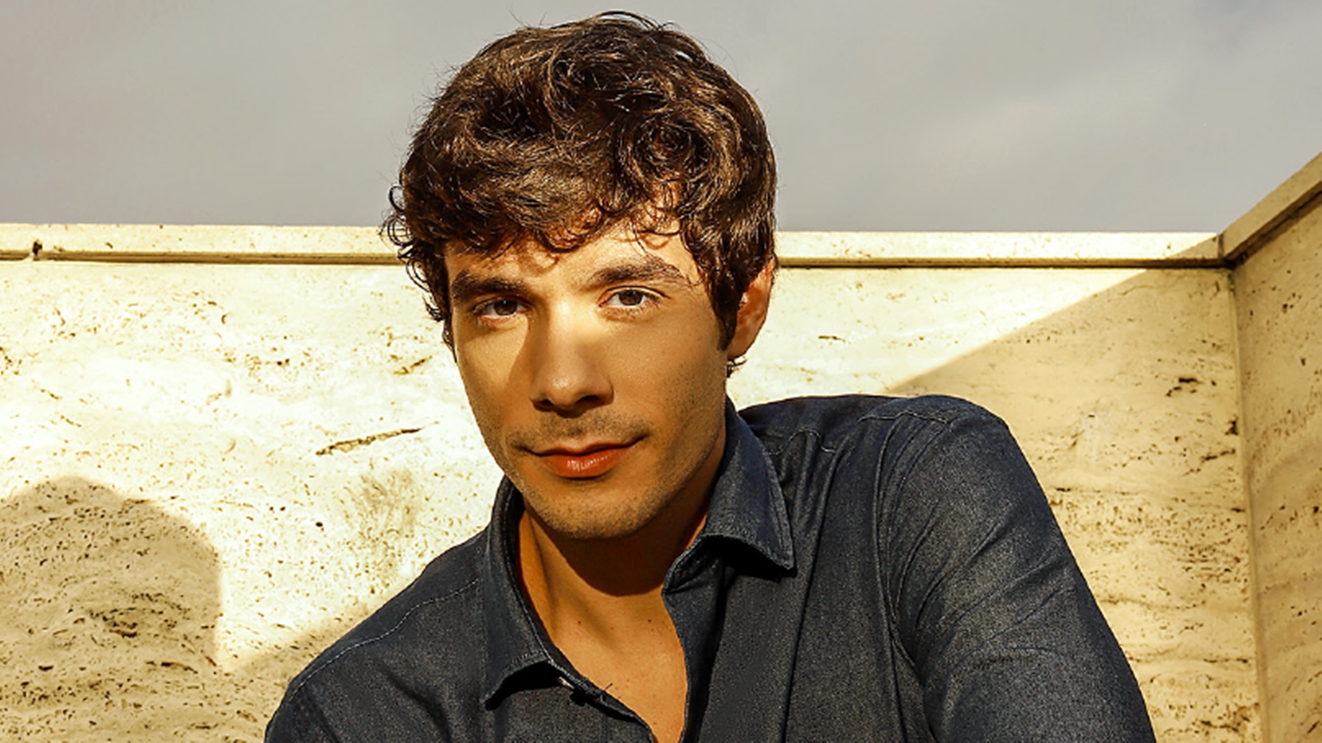 Vitor Novello relembra participação em Paraíso Tropical: ‘Me entendi como ator’