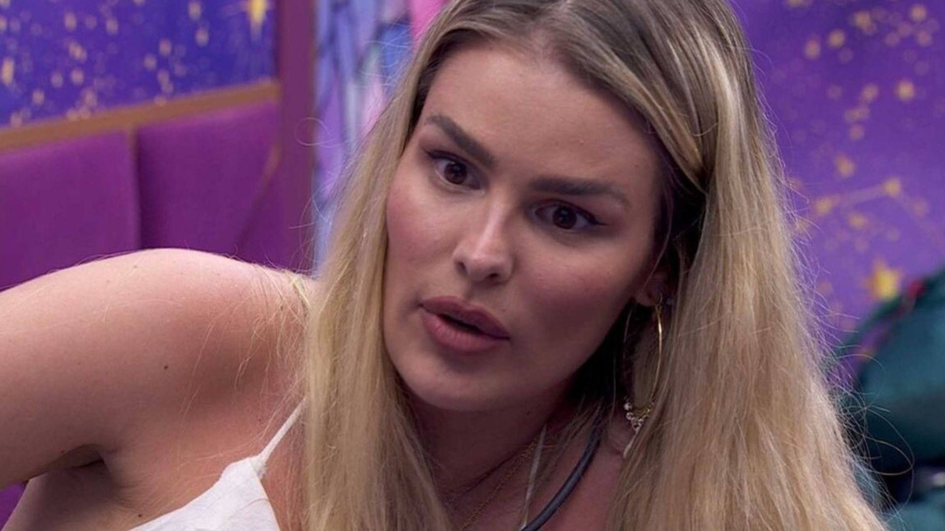 BBB 24: Yasmin choca ao expor “rejeição” de famoso: “Eu já desisti”