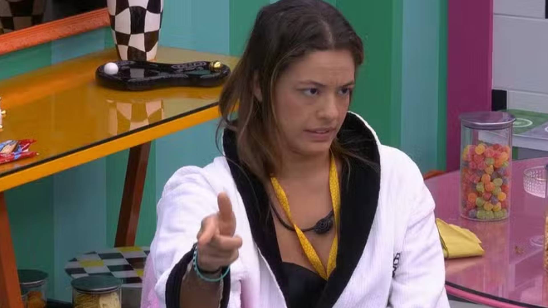 BBB 24: Líder, Beatriz revela quem indicará ao Paredão: “A mais planta”