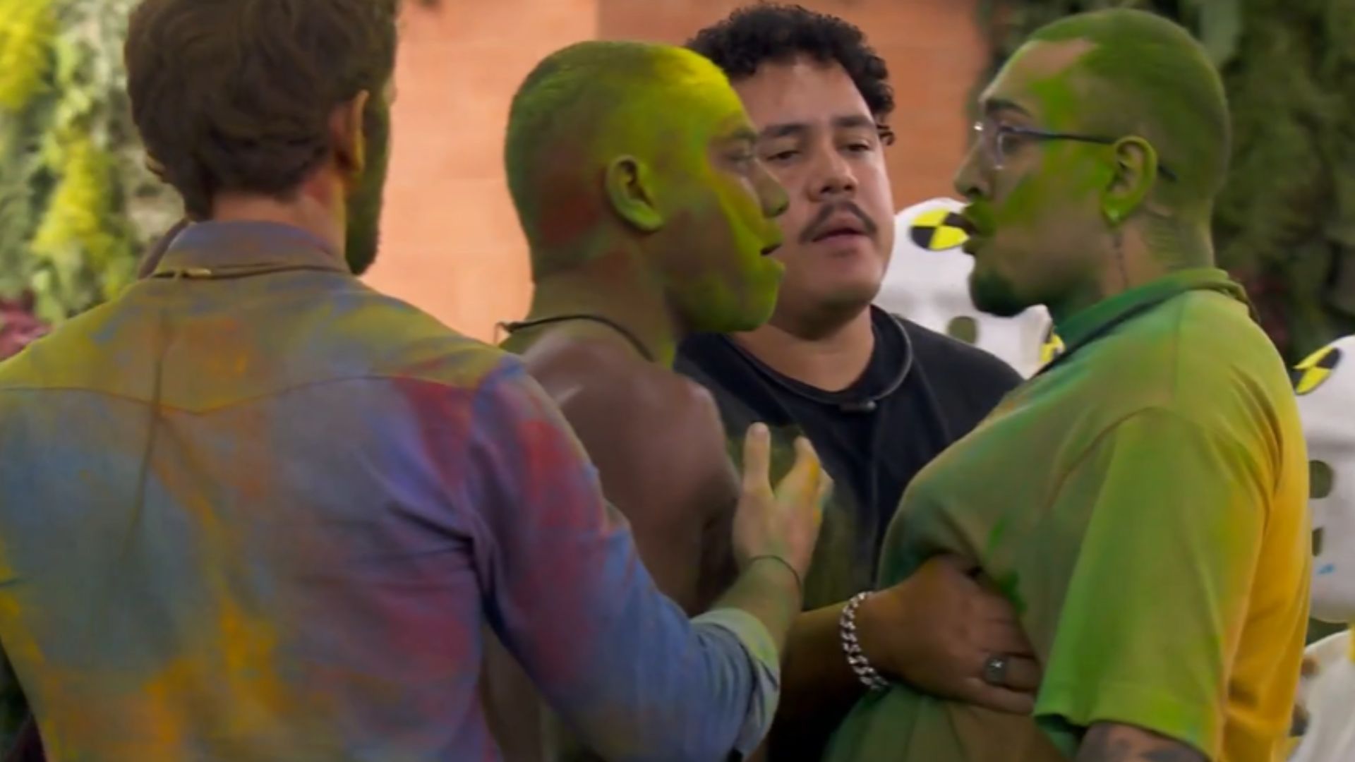 BBB 24: Produção dá puxão de orelha em brothers após briga feia: “Atenção!”