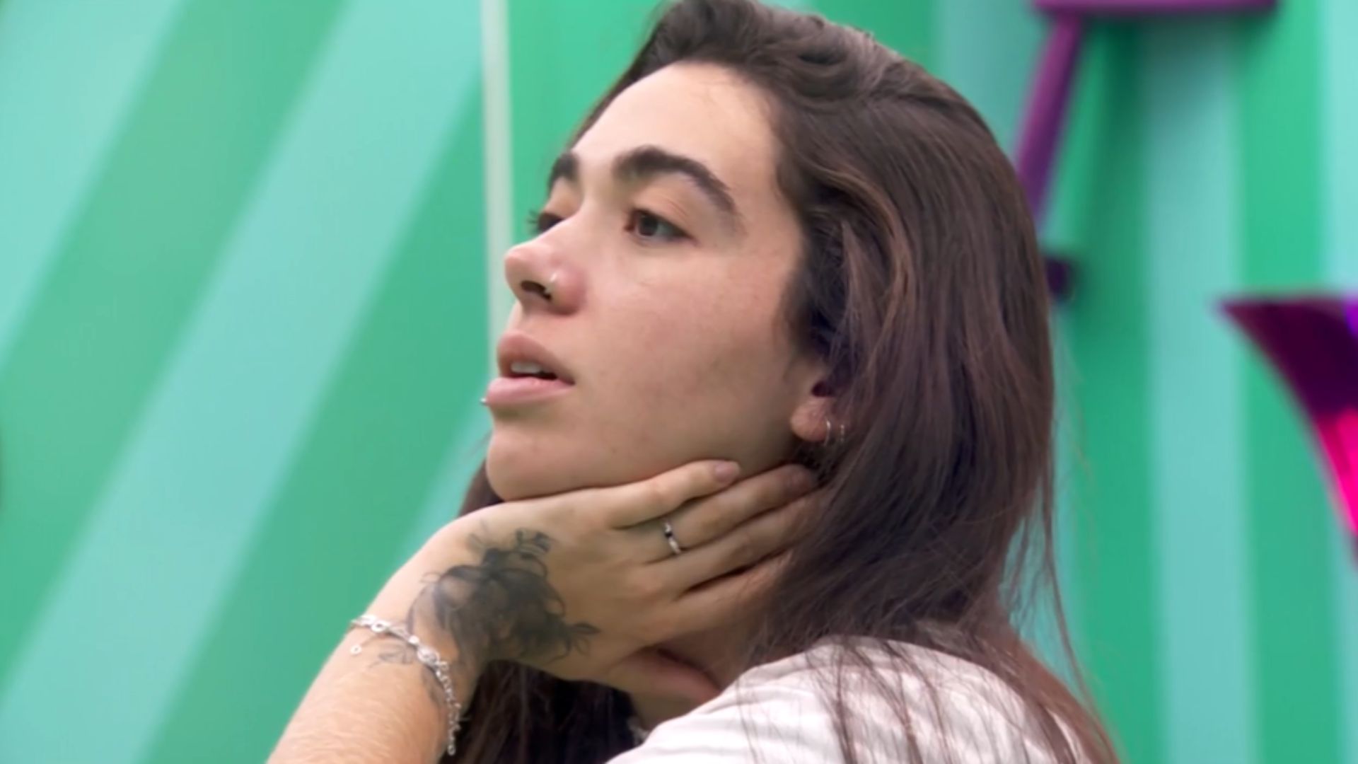 BBB 24: Giovanna usa despertador para acordar a casa e se revolta: “Raiva”