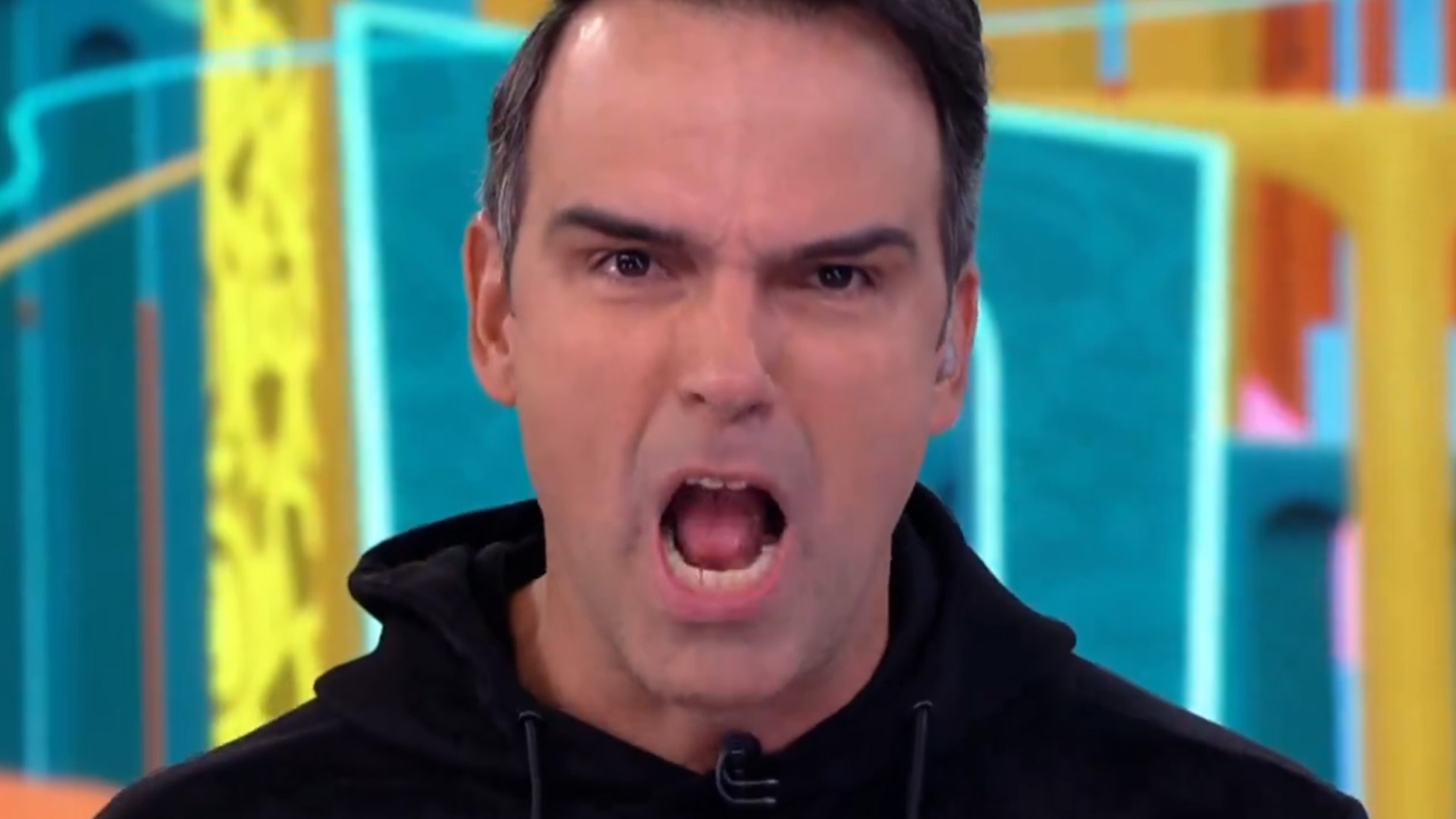 BBB 24: Tadeu Schmidt berra do nada ao vivo e assusta público: “O que bebeu?”