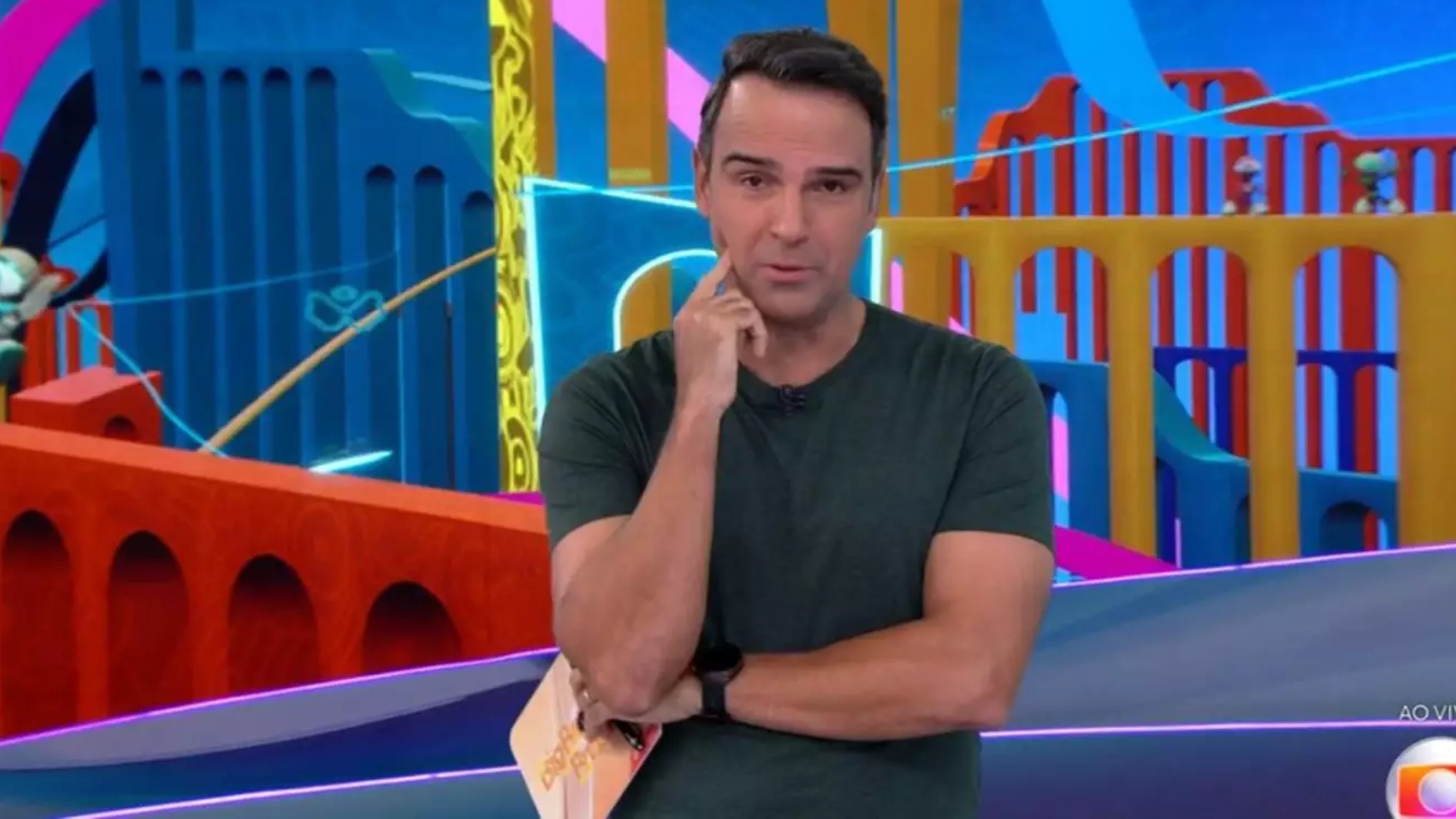 Qual o verdadeiro nome de Tadeu Schmidt? Apresentador do BBB tem nome composto