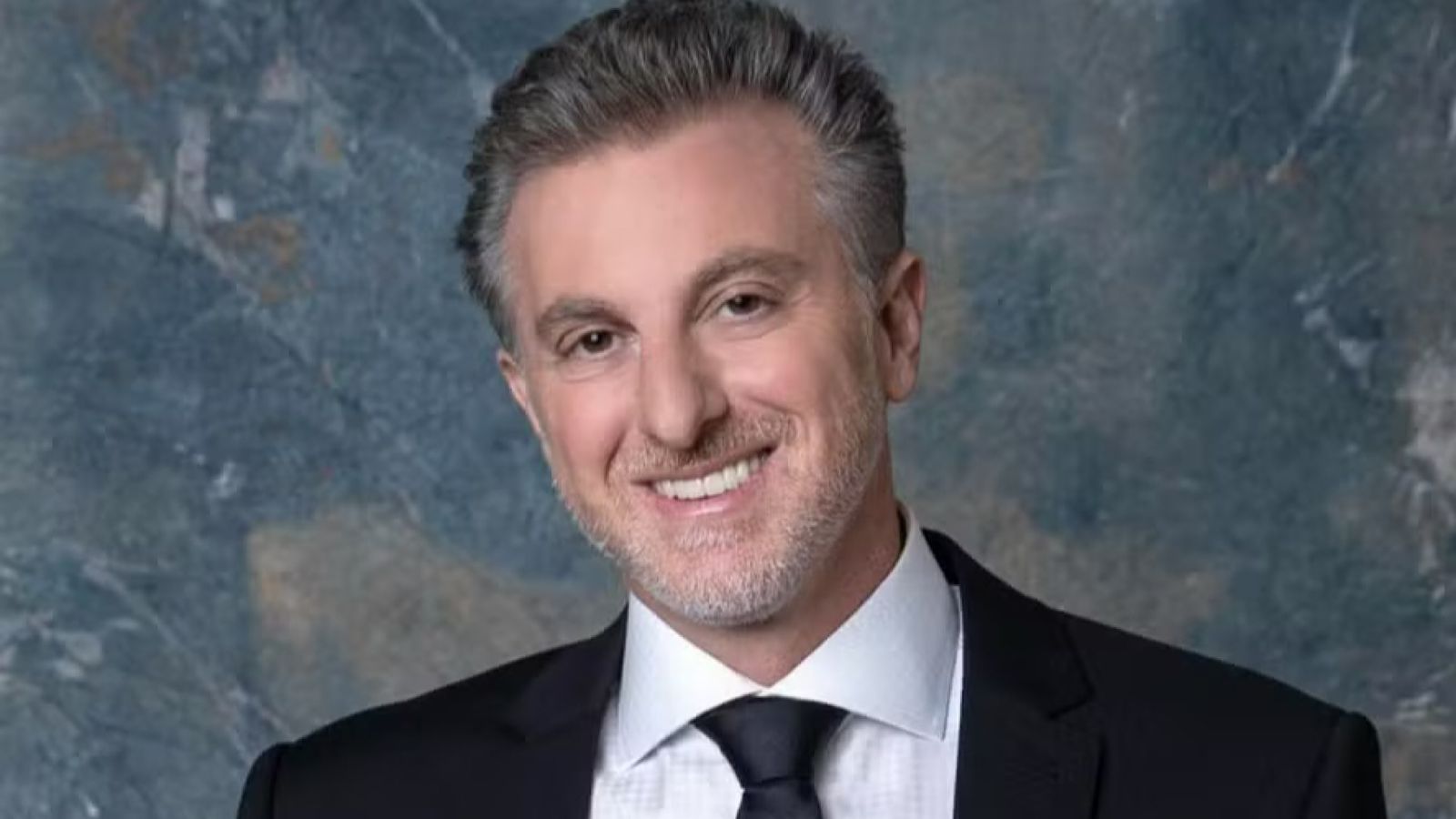 ‘Tento fazer TV com intuição. Não sou um showman’, avalia Luciano Huck