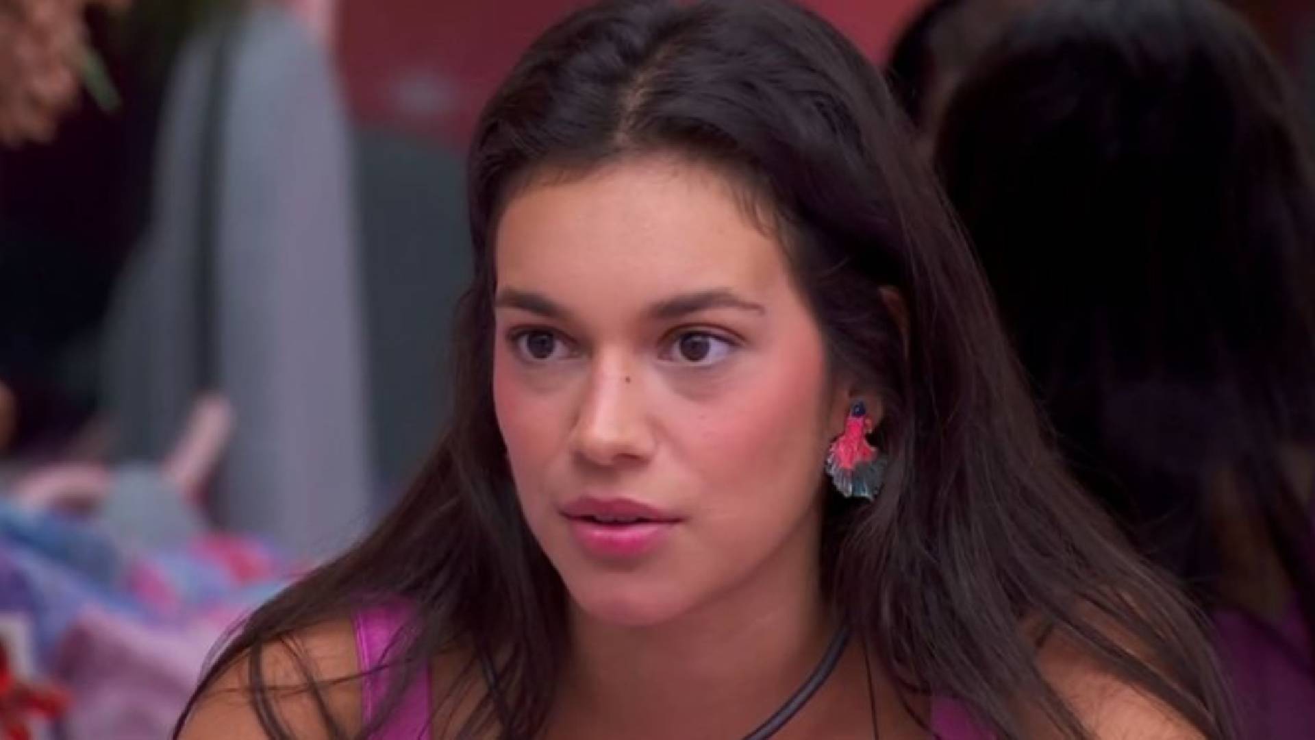 BBB 24: Alane recebe informação externa e produção toma atitude: “Um balão”