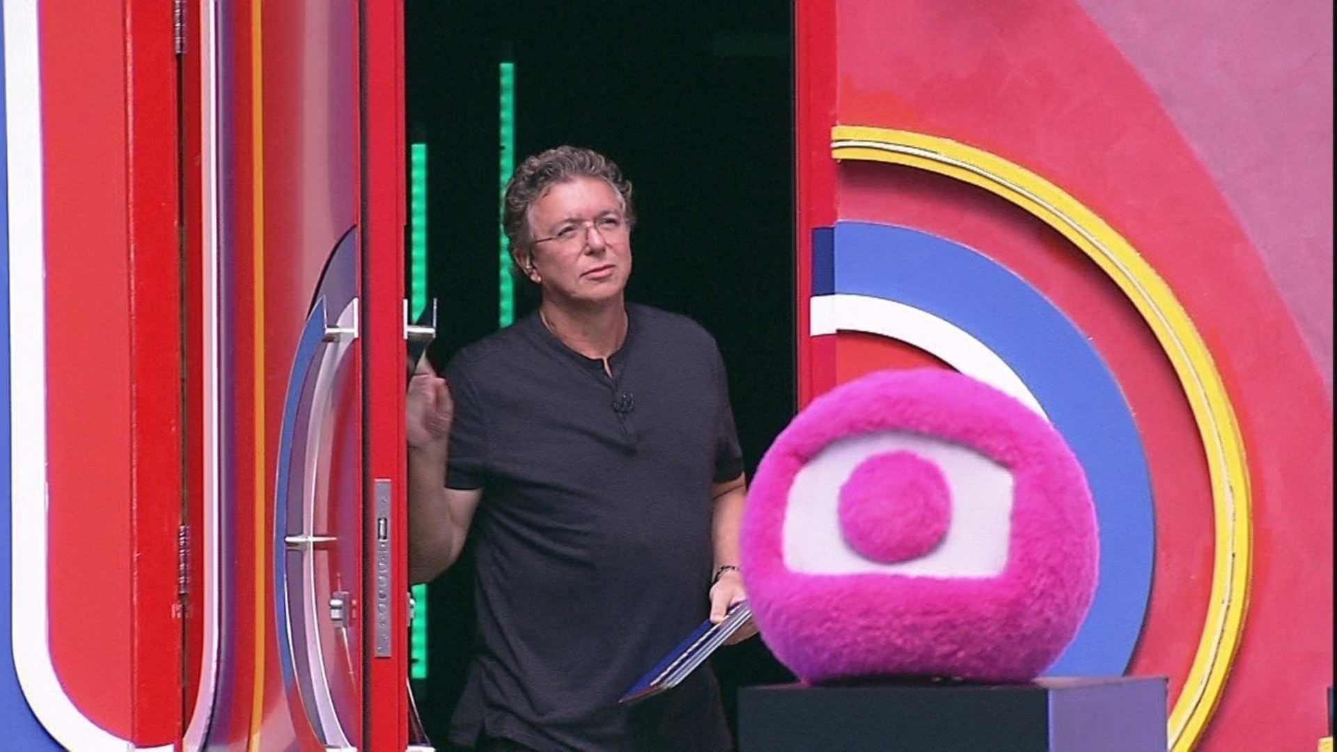 BBB 24: Boninho nega favoritismo e revela que todos foram convidados para final