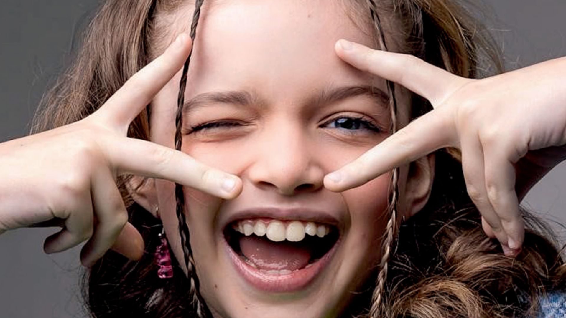 Focada em Hollywood, atriz mirim da Netflix revela principal inspiração na atuação