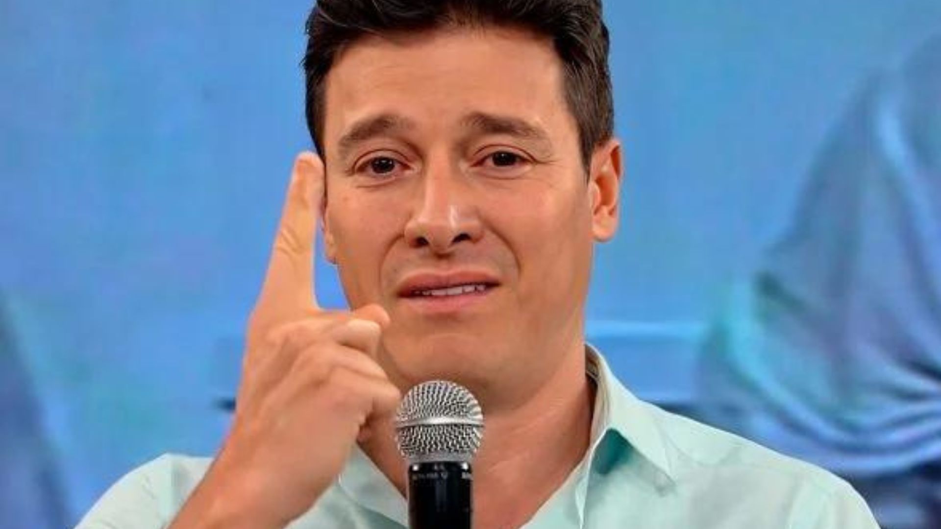 Telespectadora exige demissão de Rodrigo Faro ao vivo: “É para tirar”