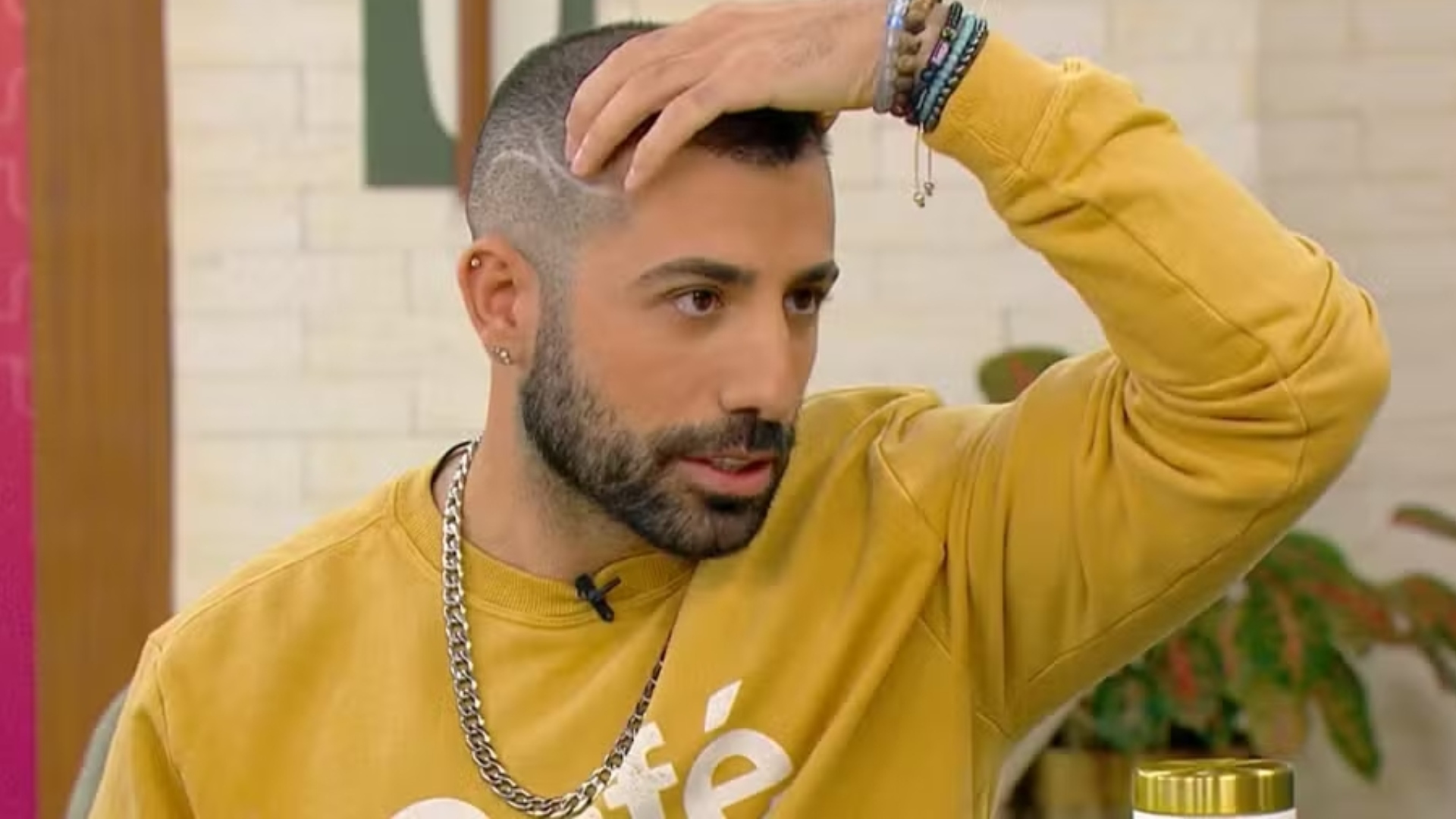 Quanto custa um transplante capilar, procedimento feito pelo ex-BBB Kaysar Dadour?