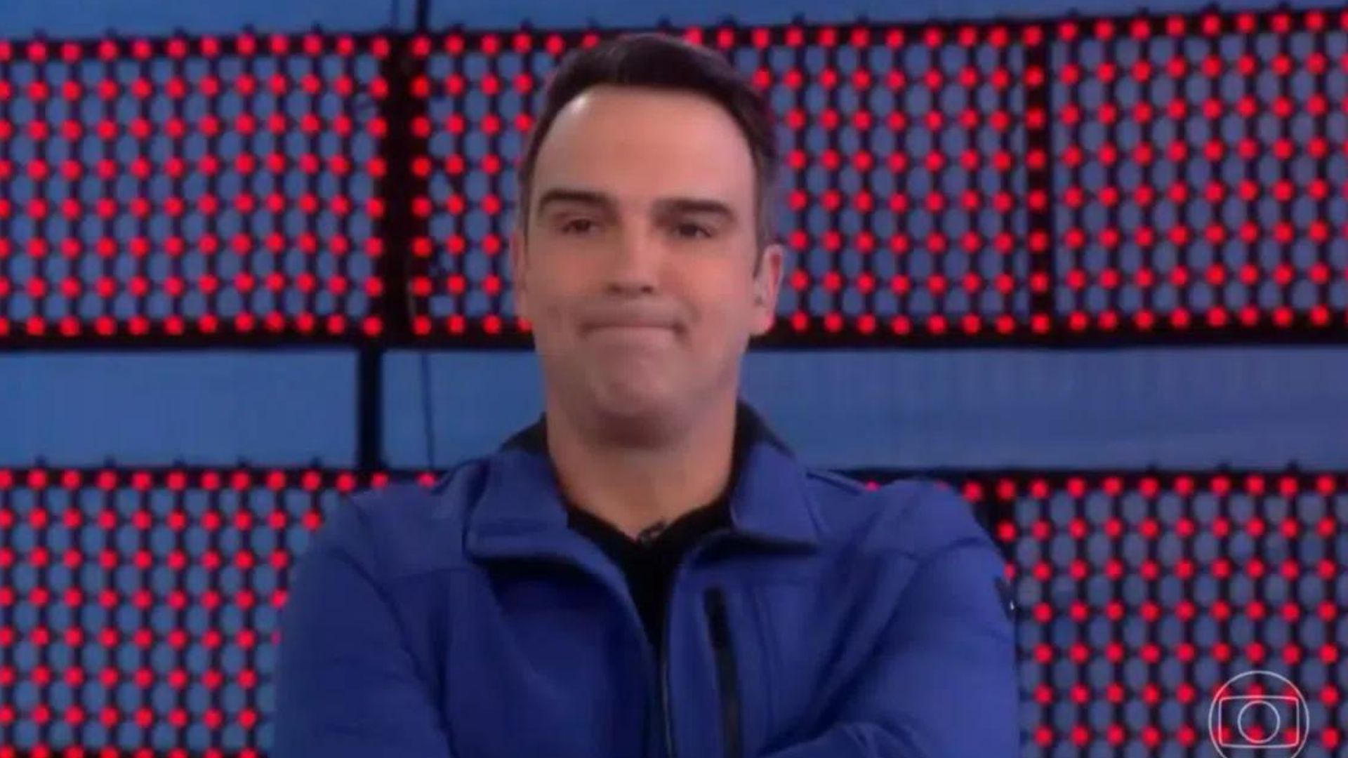 BBB24: Vaza áudio de Tadeu Schmidt aflito durante programa ao vivo: “Volta”