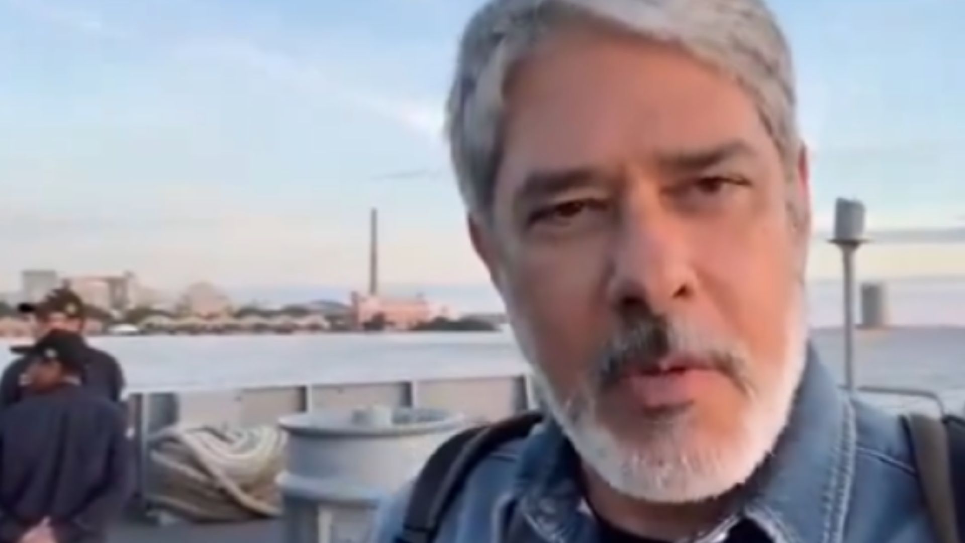 William Bonner toma atitude drástica após ser atacado por gaúchos