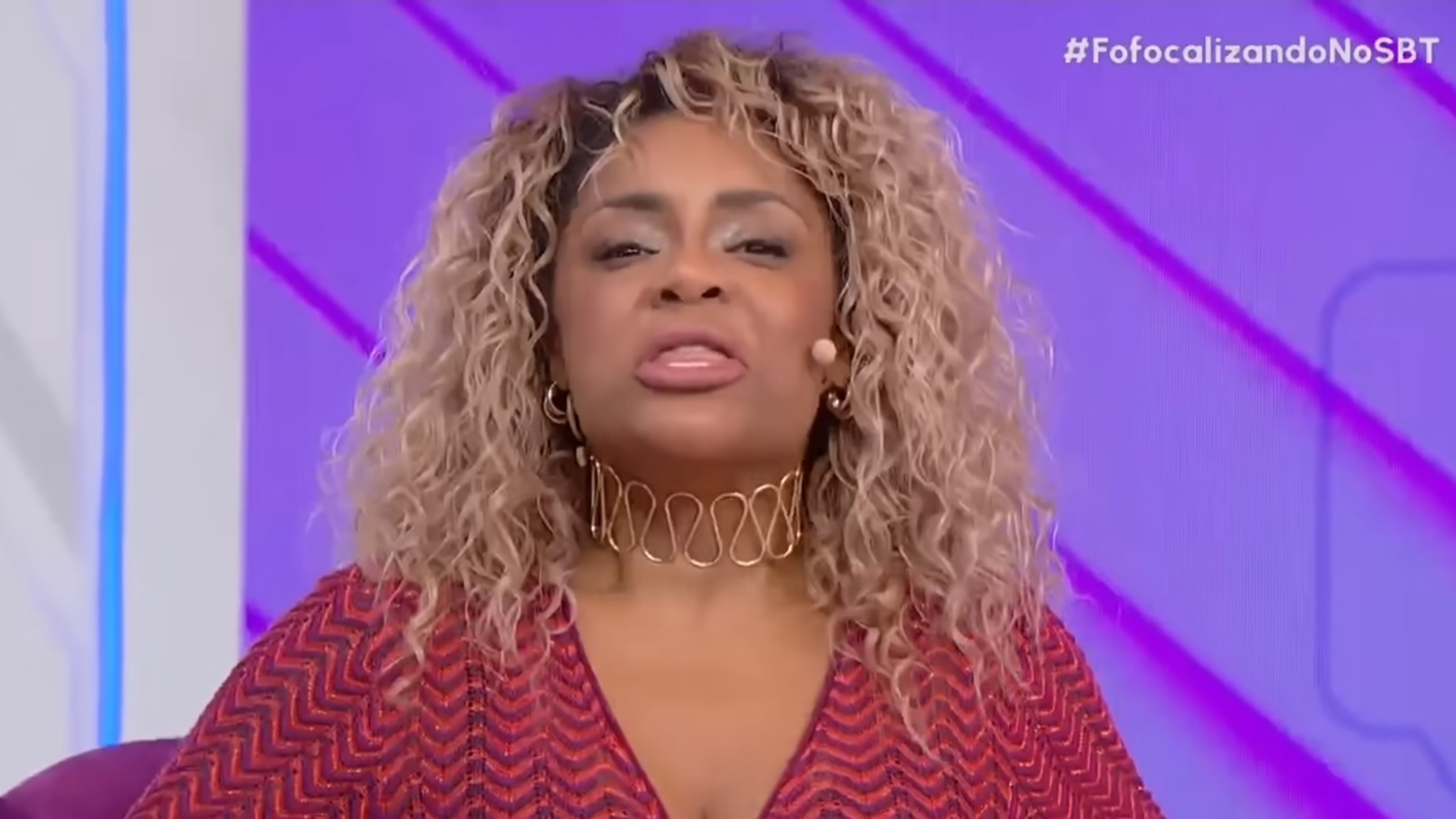 Cariúcha diz ao vivo no SBT que não faz mais ‘banheirão’: “Respondo por uma emissora”