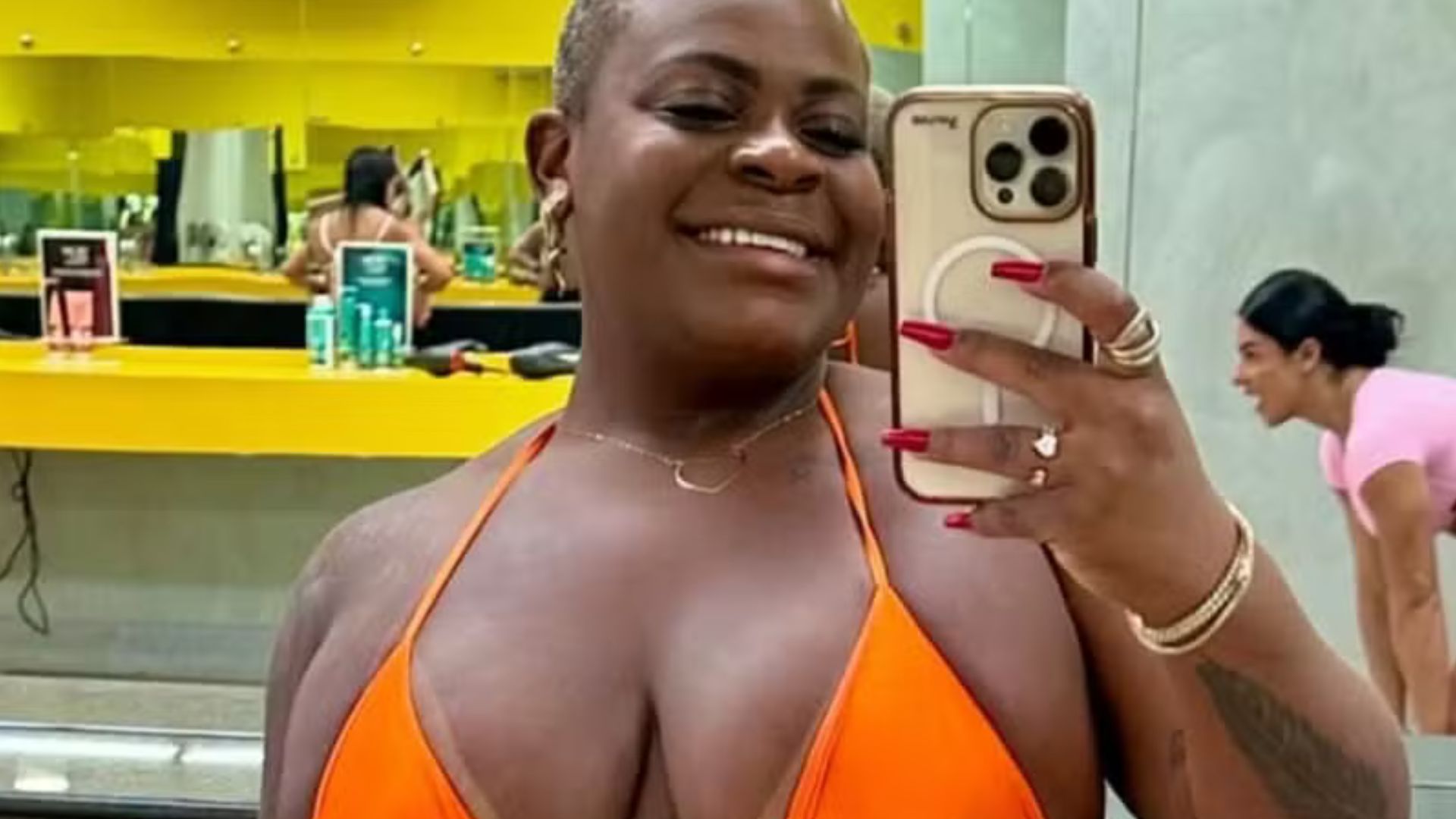 Jojo Todynho choca com antes e depois após perder 53kg: “Vivendo meu propósito”