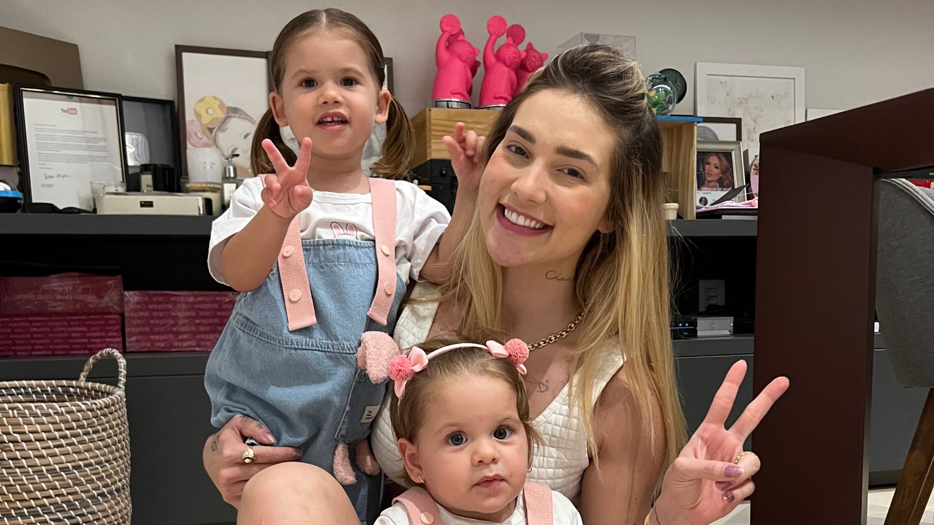Virginia revela dificuldade ao conciliar carreira e maternidade: ‘Priorizo a família’