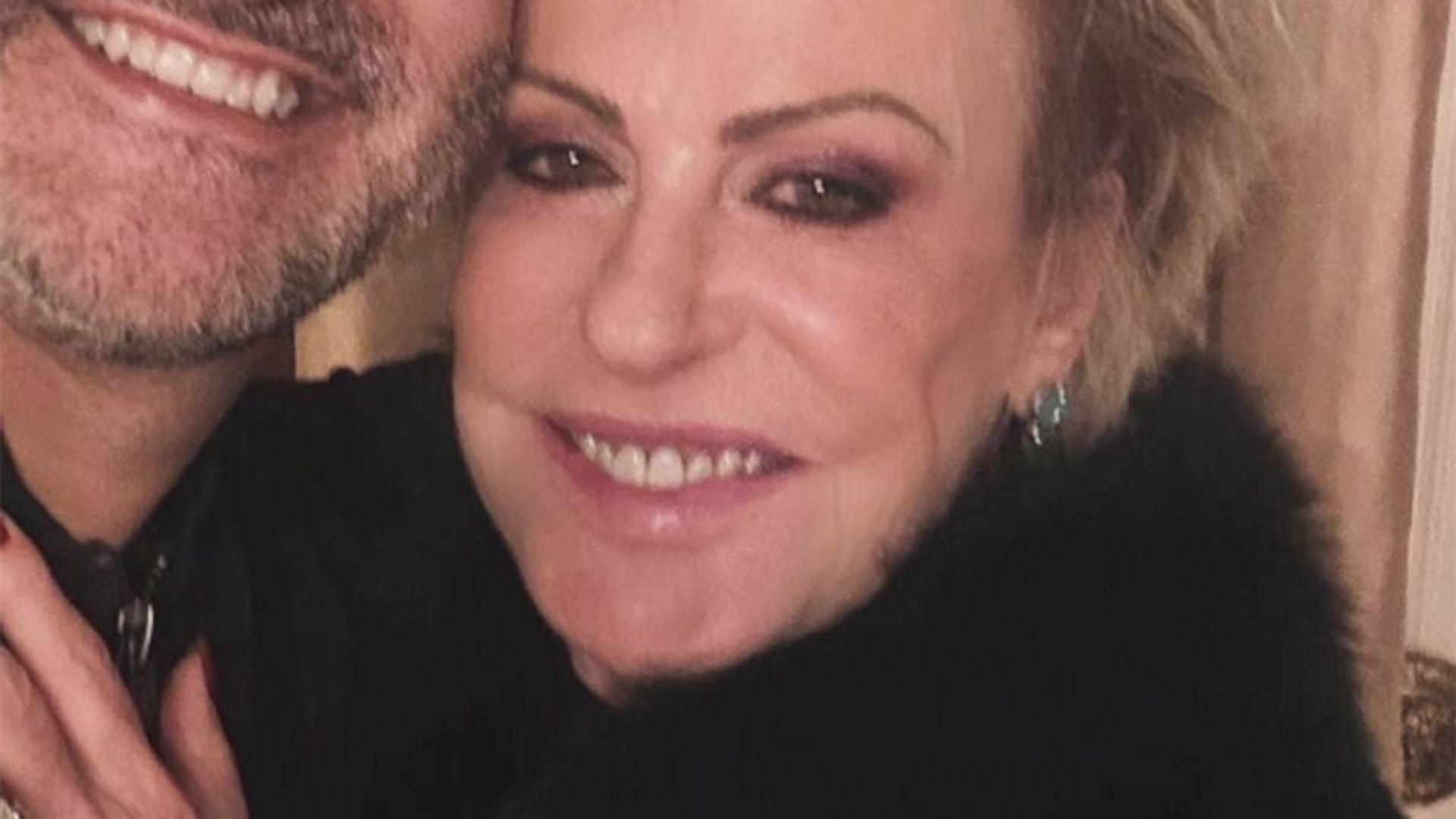 Viva o amor! Ana Maria Braga posa agarradinha com namorado: “Embalos”