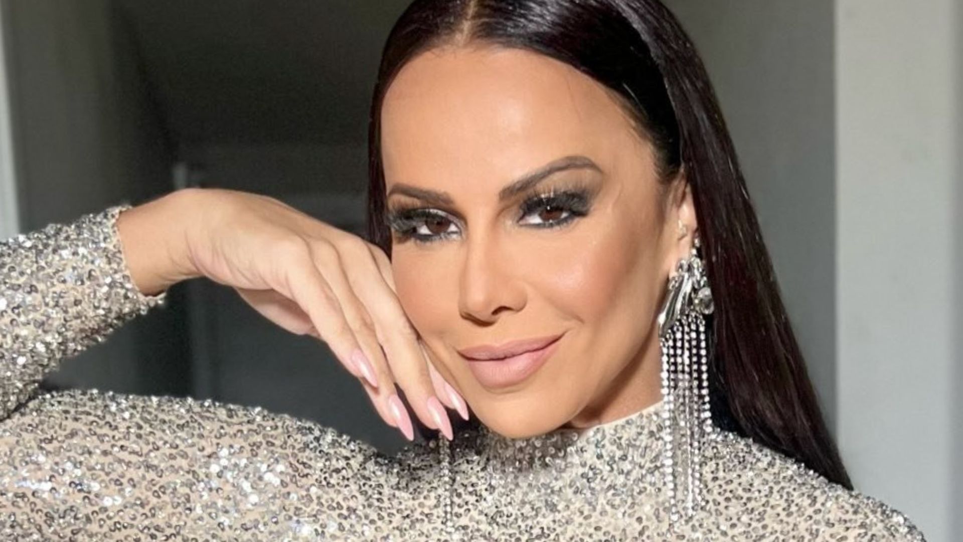 Saiba o único pedido de Viviane Araújo sobre cenas românticas com Belo em ‘Três Graças’