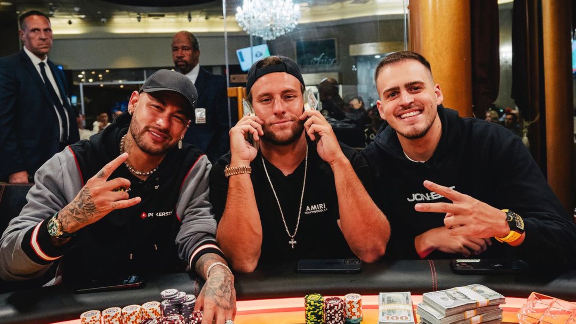 Neymar humilha adversários e fatura grana alta em pôker; veja o valor