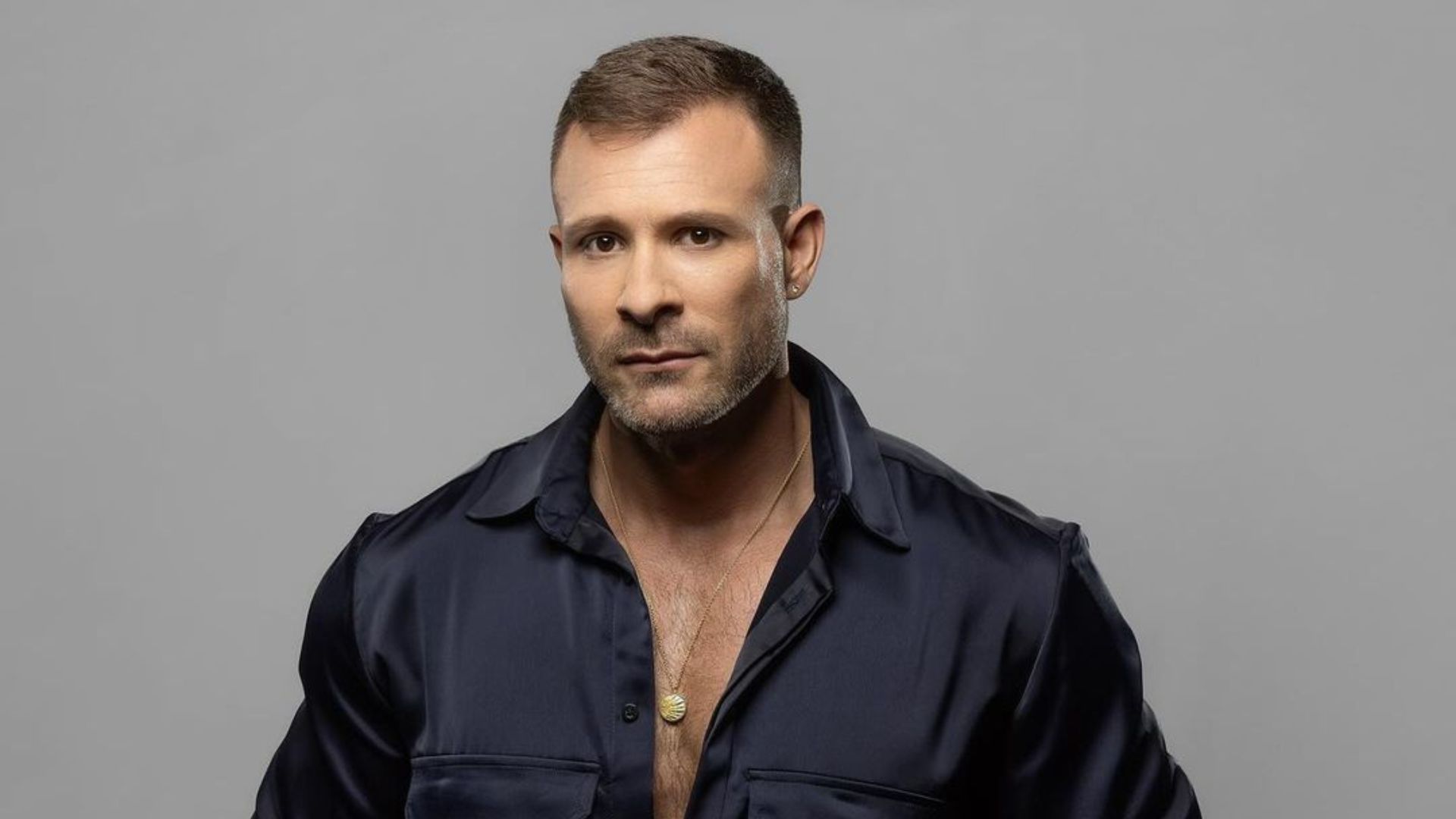 Ator pornô amado por gays é preso por compartilhar conteúdo de pedofilia