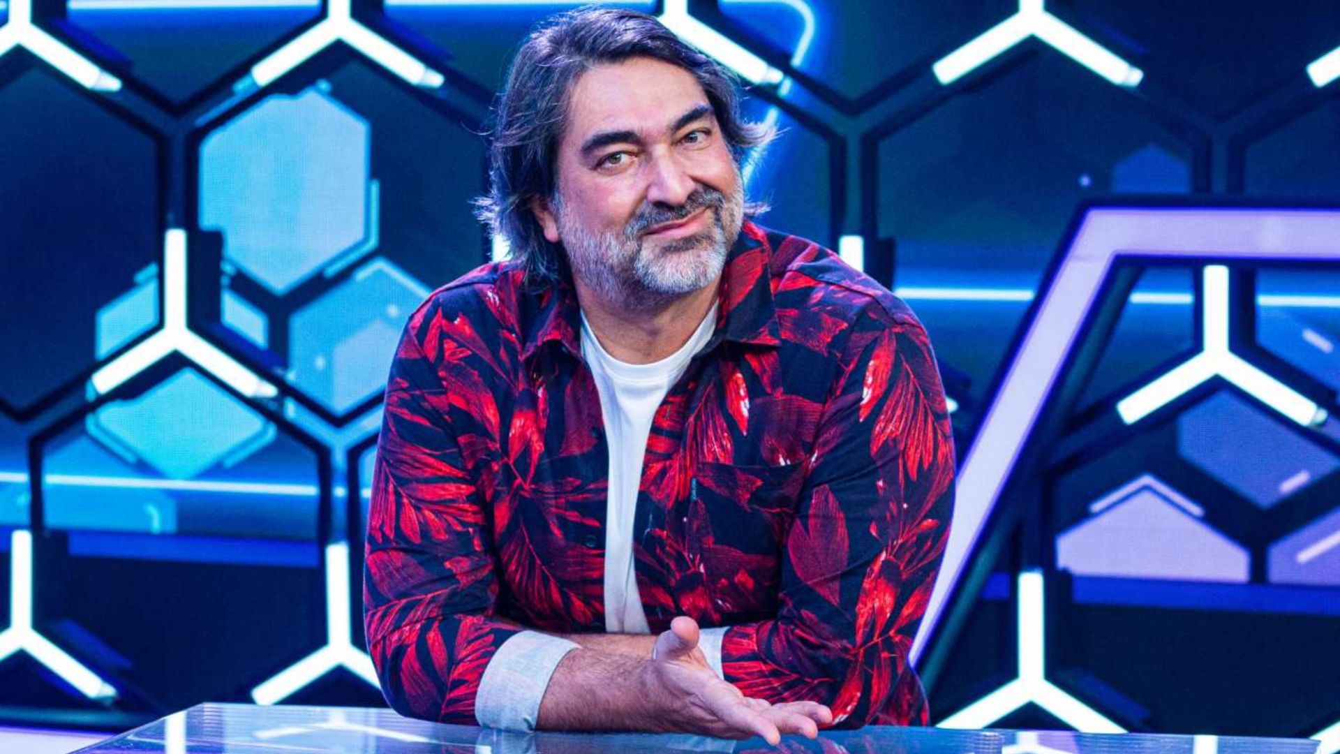 Band não renova com Zeca Camargo e dispensa apresentador após 4 anos