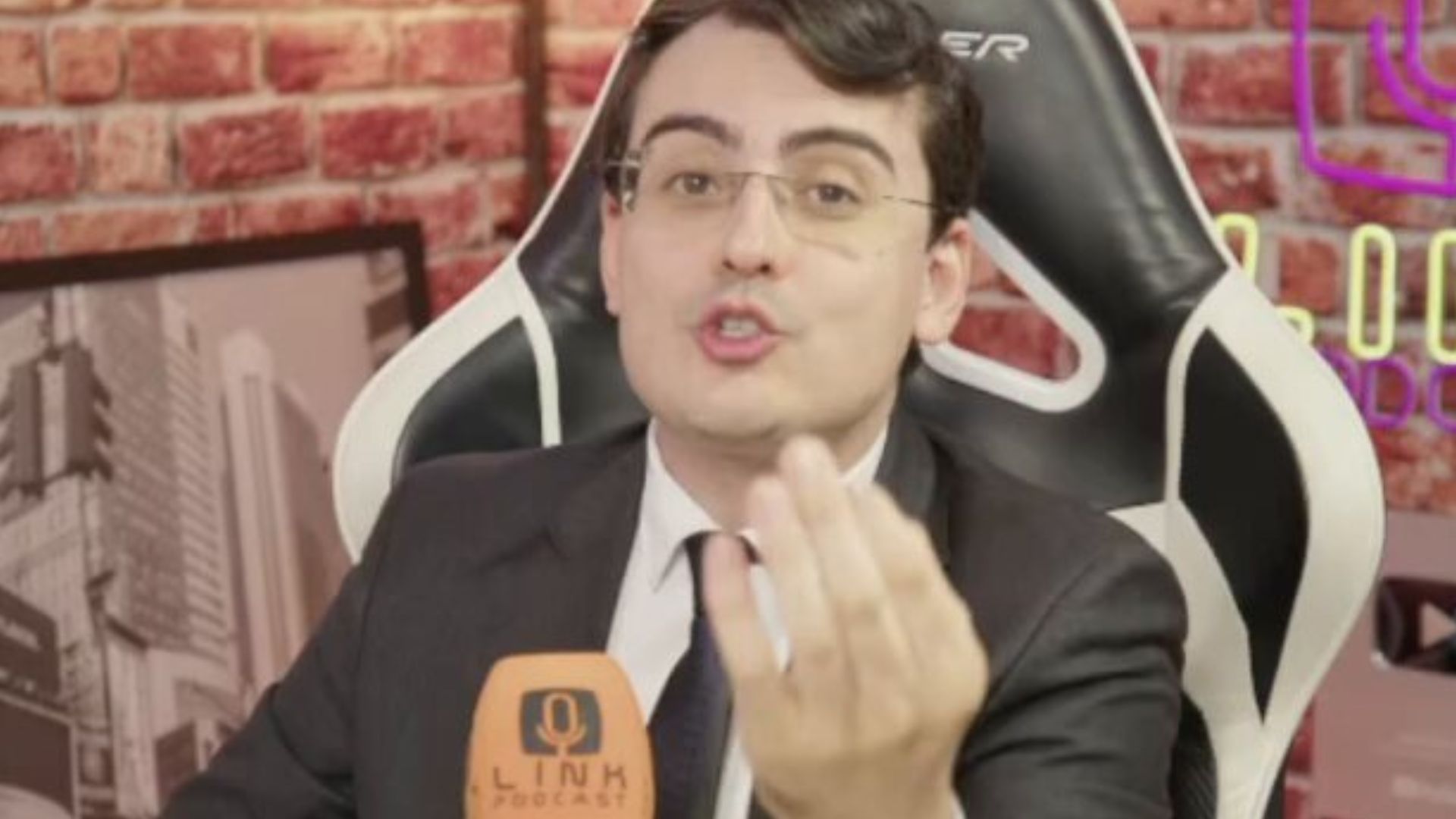 Dudu Camargo expõe perseguição sofrida no SBT: “Todo mundo sabe”