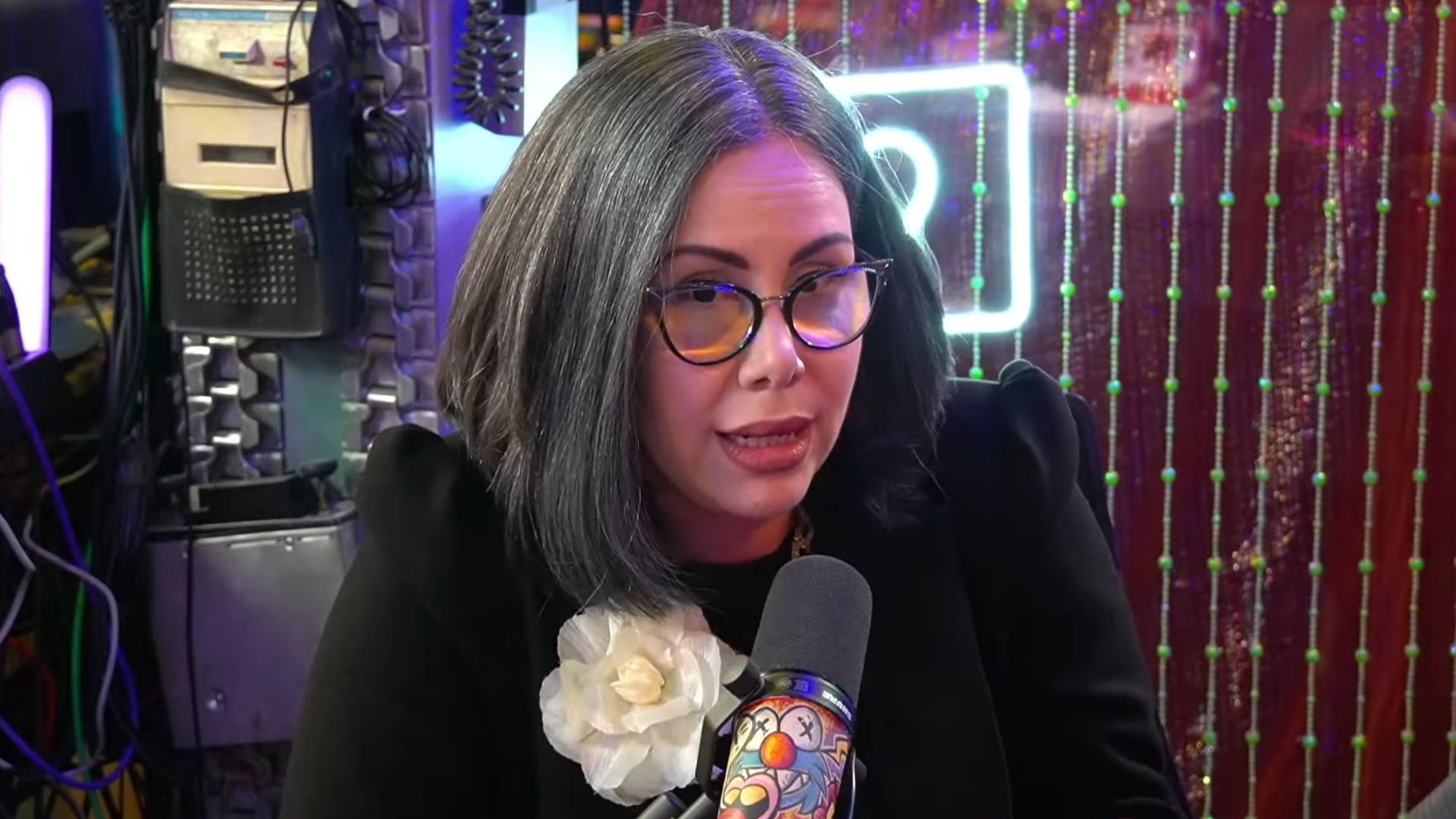Filha de Baby do Brasil afirma que ‘soltar pum’ pode destruir casamento