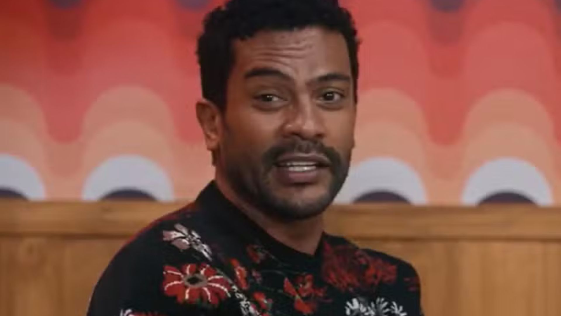 Samuel de Assis desabafa sobre viver casal gay em série: “Não levanto essa pauta”