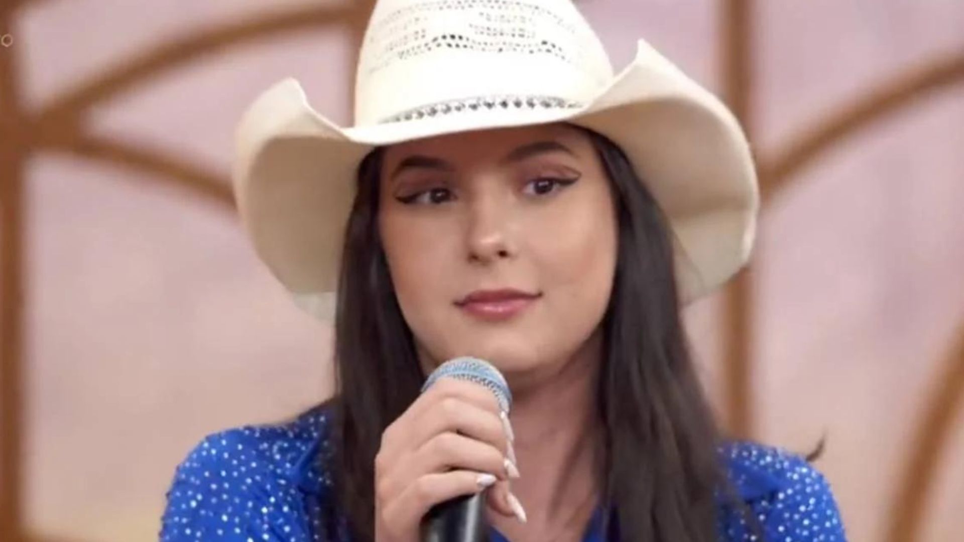 Polêmica! Atitude de Ana Castela deixa fãs aos prantos em show