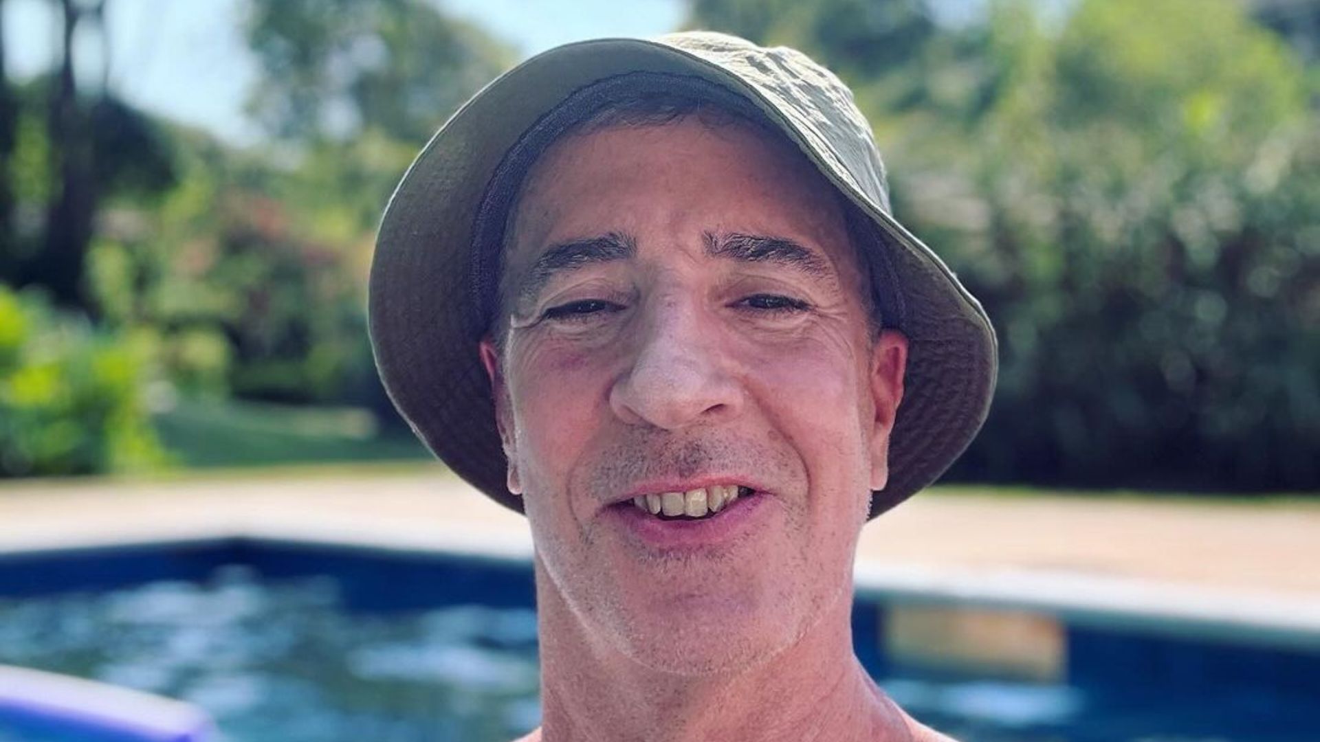 Ex-ator da Globo lamenta escalação de influencer em novelas: “Confundindo lé com cré”