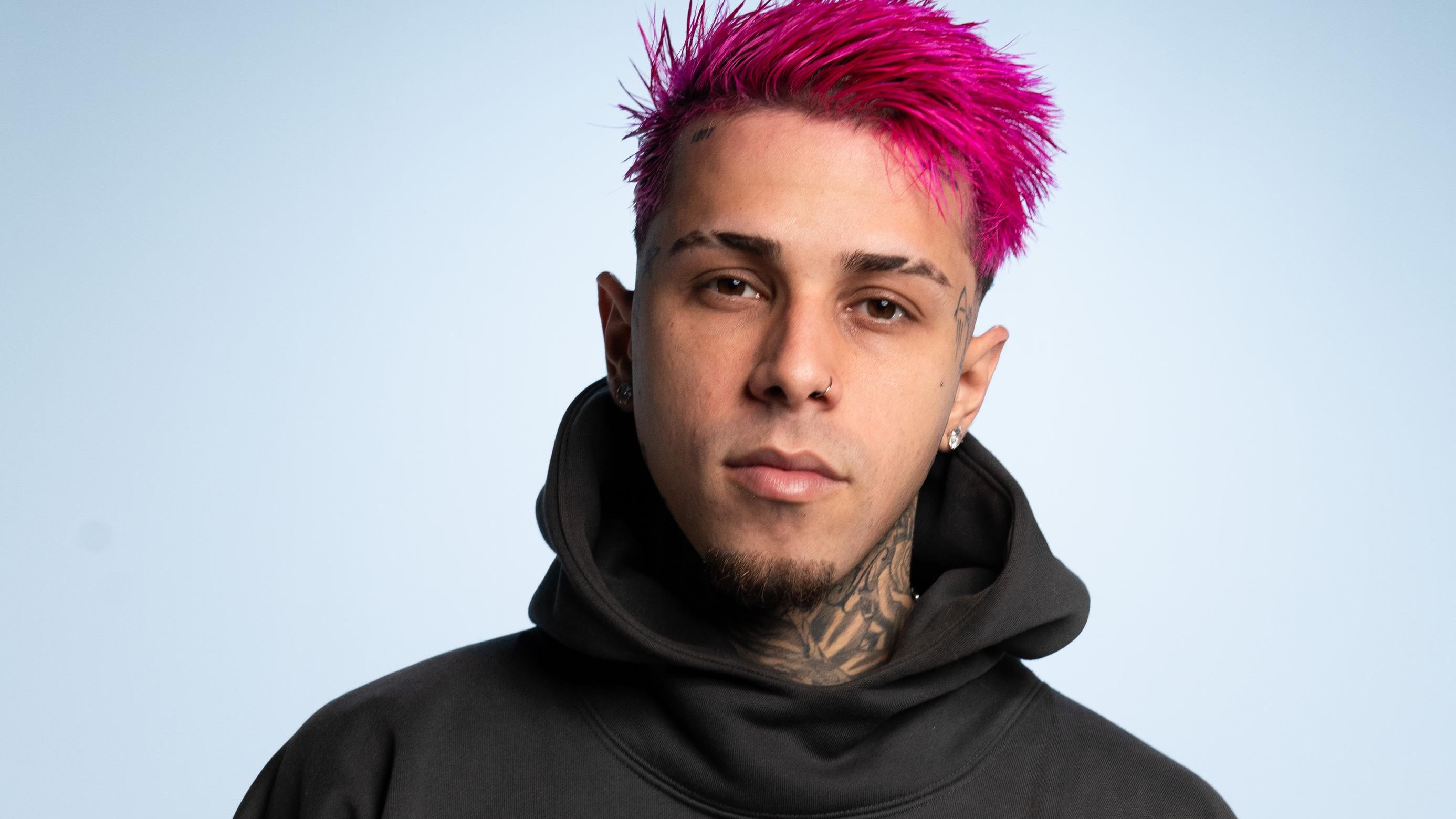 ‘Cria’ de MC Daniel, trapper Cjota relembra período conturbado na carreira: ‘Muito depressivo’