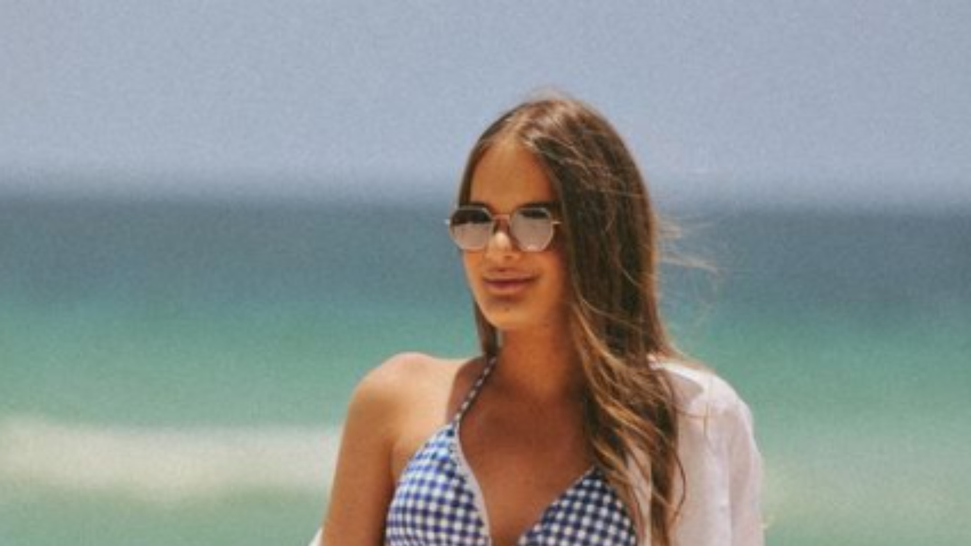 Uma moça! Rafa Justus surge enorme em clique na praia e impressiona: “Arrasando”