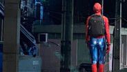 ‘Homem-Aranha’ joga usuário do metrô nos trilhos após ser agredido em BH