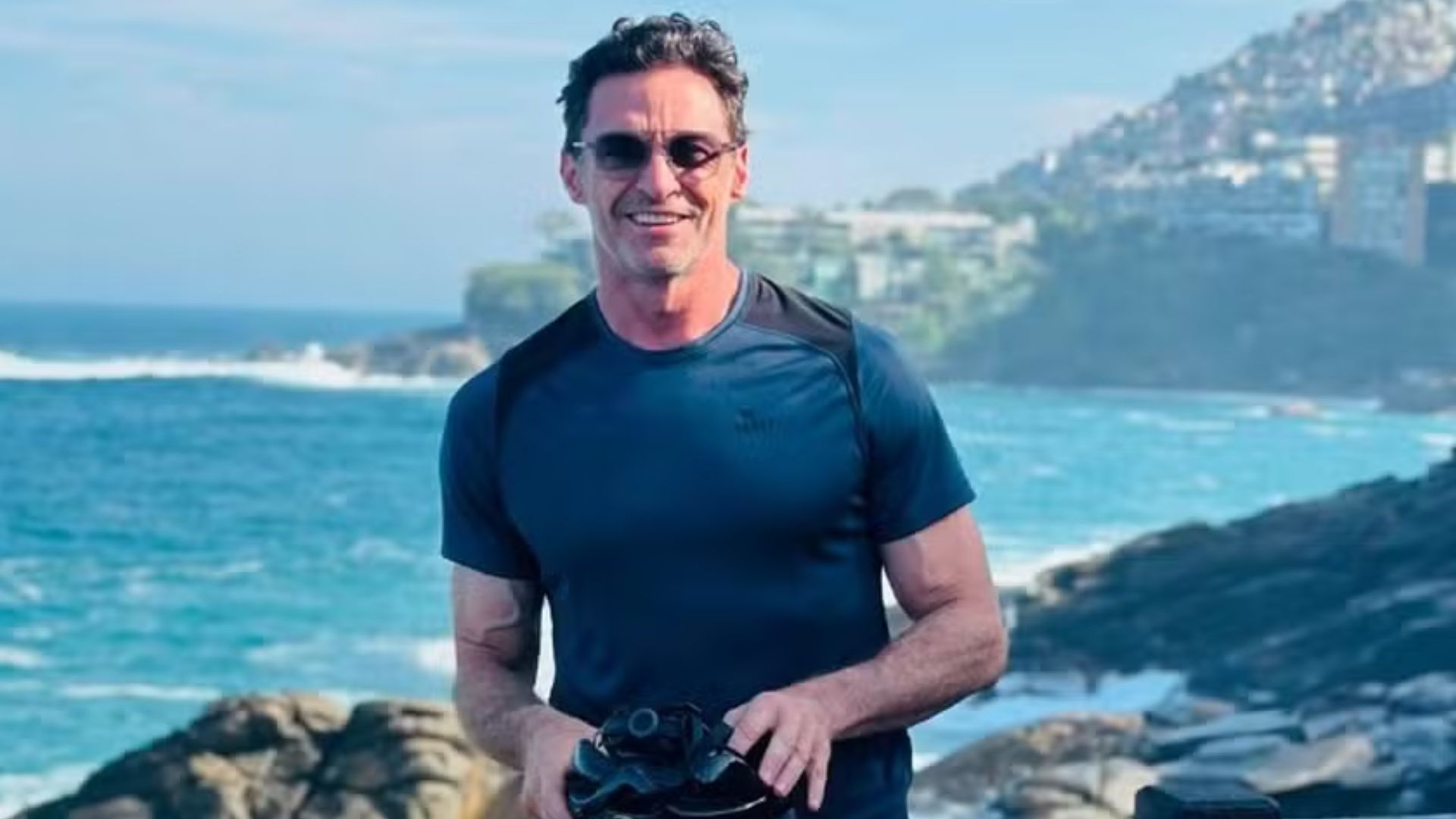 Hugh Jackman ganha presentes inusitados de fã brasileira; saiba quais