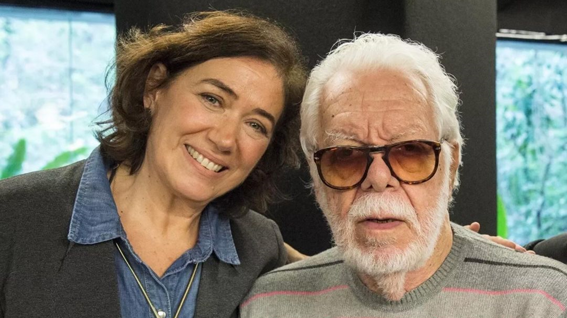 Lilia Cabral chora ao descobrir por que Maneco nunca a escolheu para viver Helena