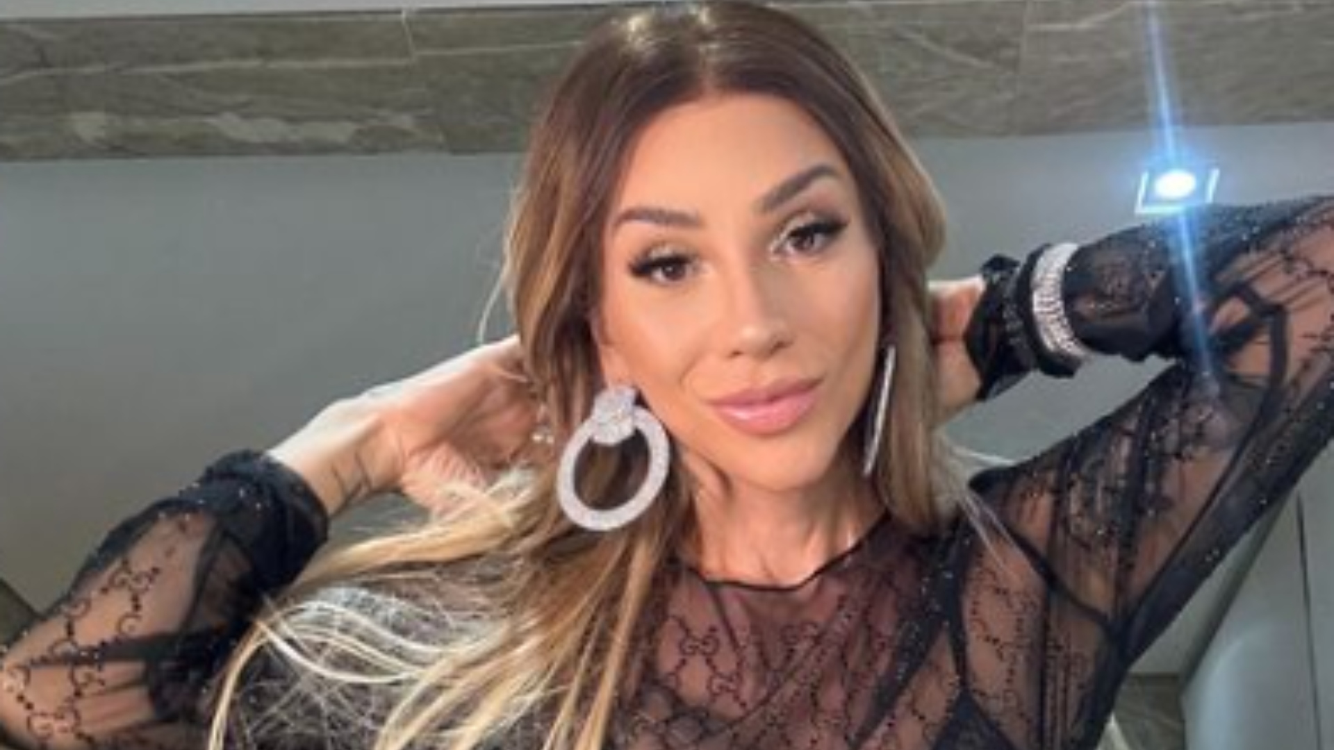 Maya Massafera detona seguidor após dúvida sobre cirurgia íntima: “Não se pergunta”