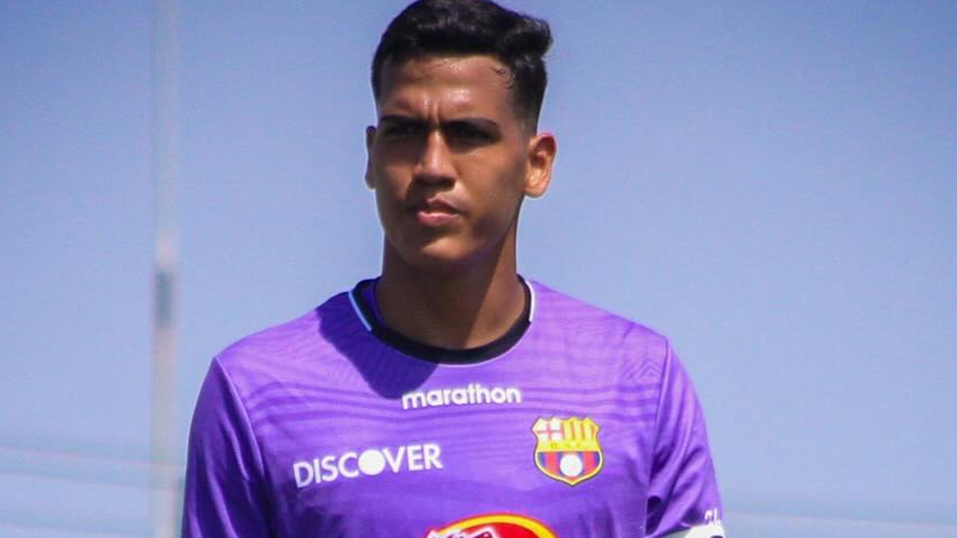 Goleiro de 20 anos sofre danos cerebrais e morre após queda violenta