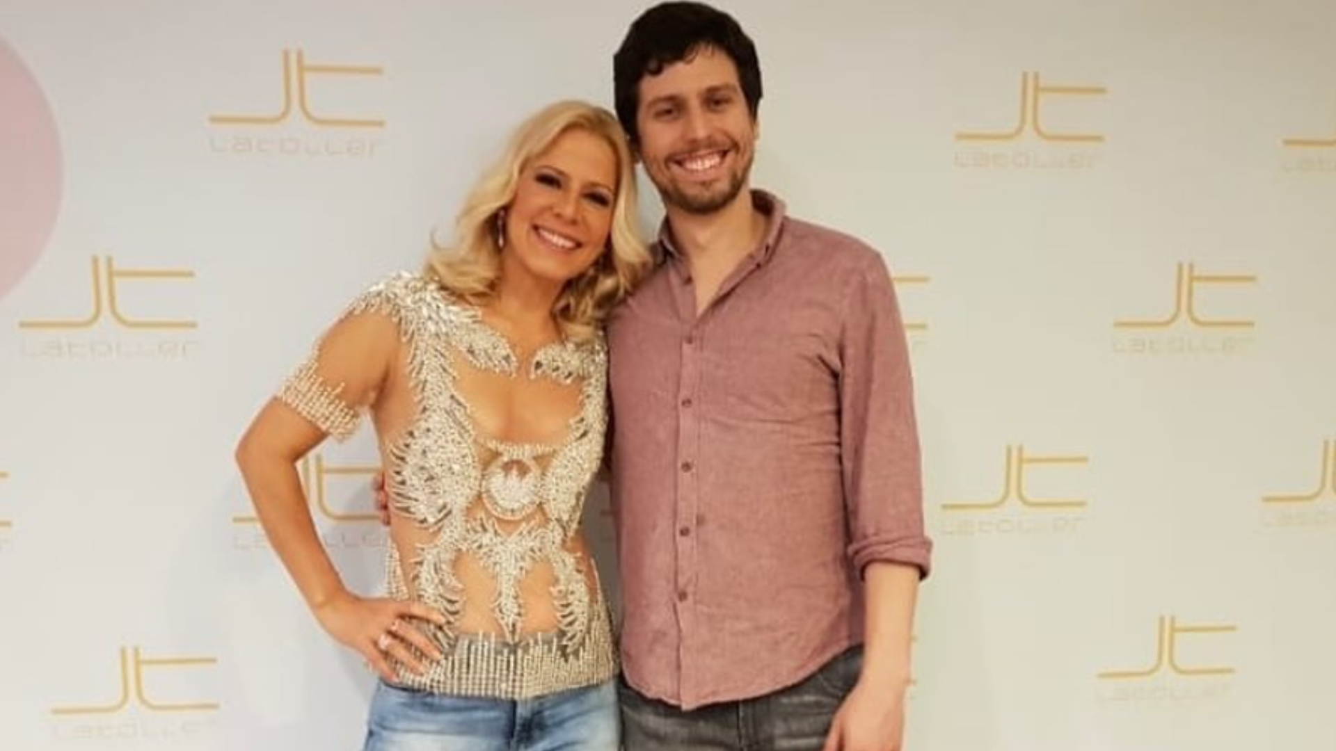 Paula Toller será vovó! Filho único da cantora anuncia gravidez: “Que felicidade”