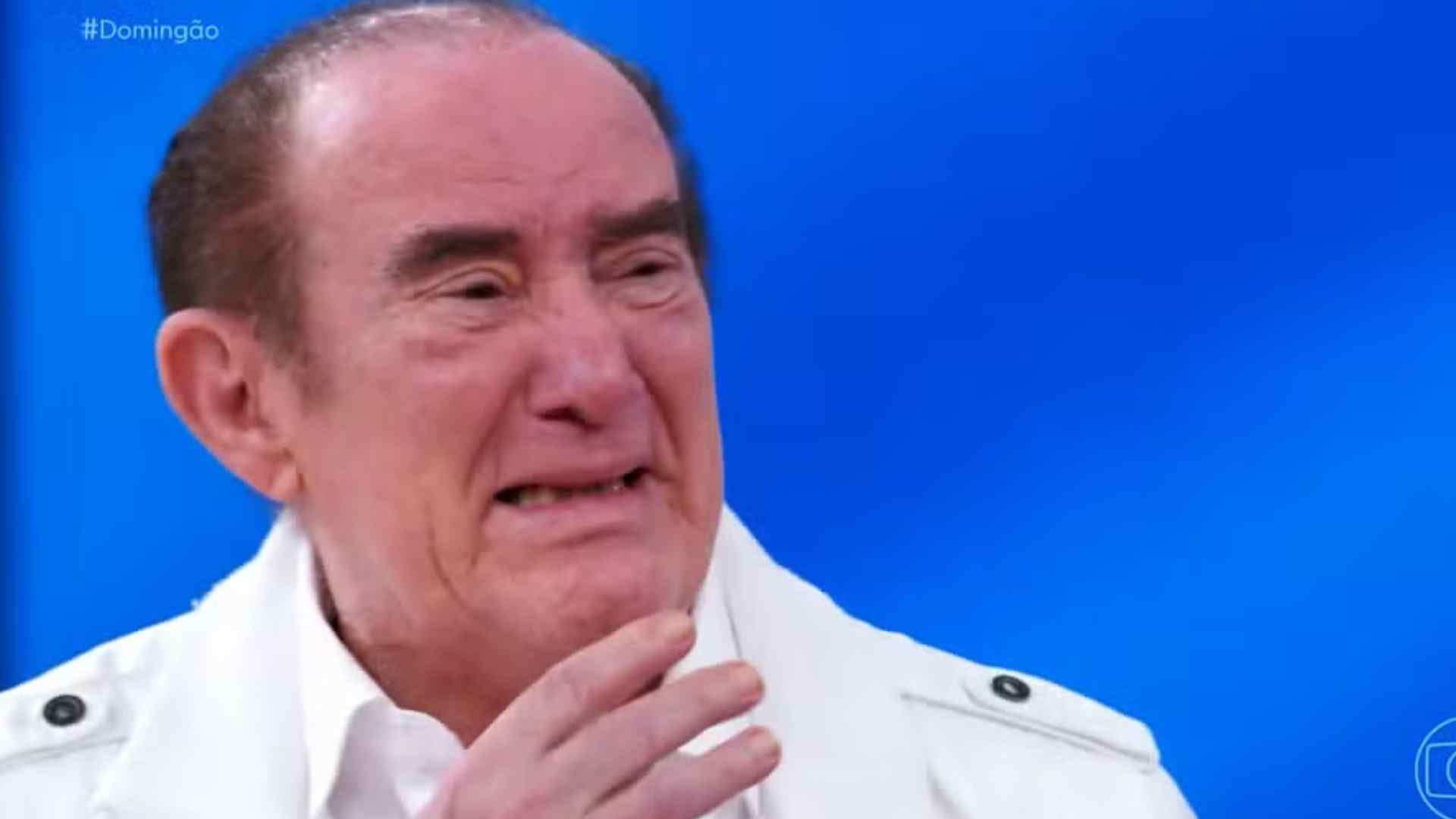Renato Aragão anuncia morte da irmã e fica aos prantos: ‘Te amo’