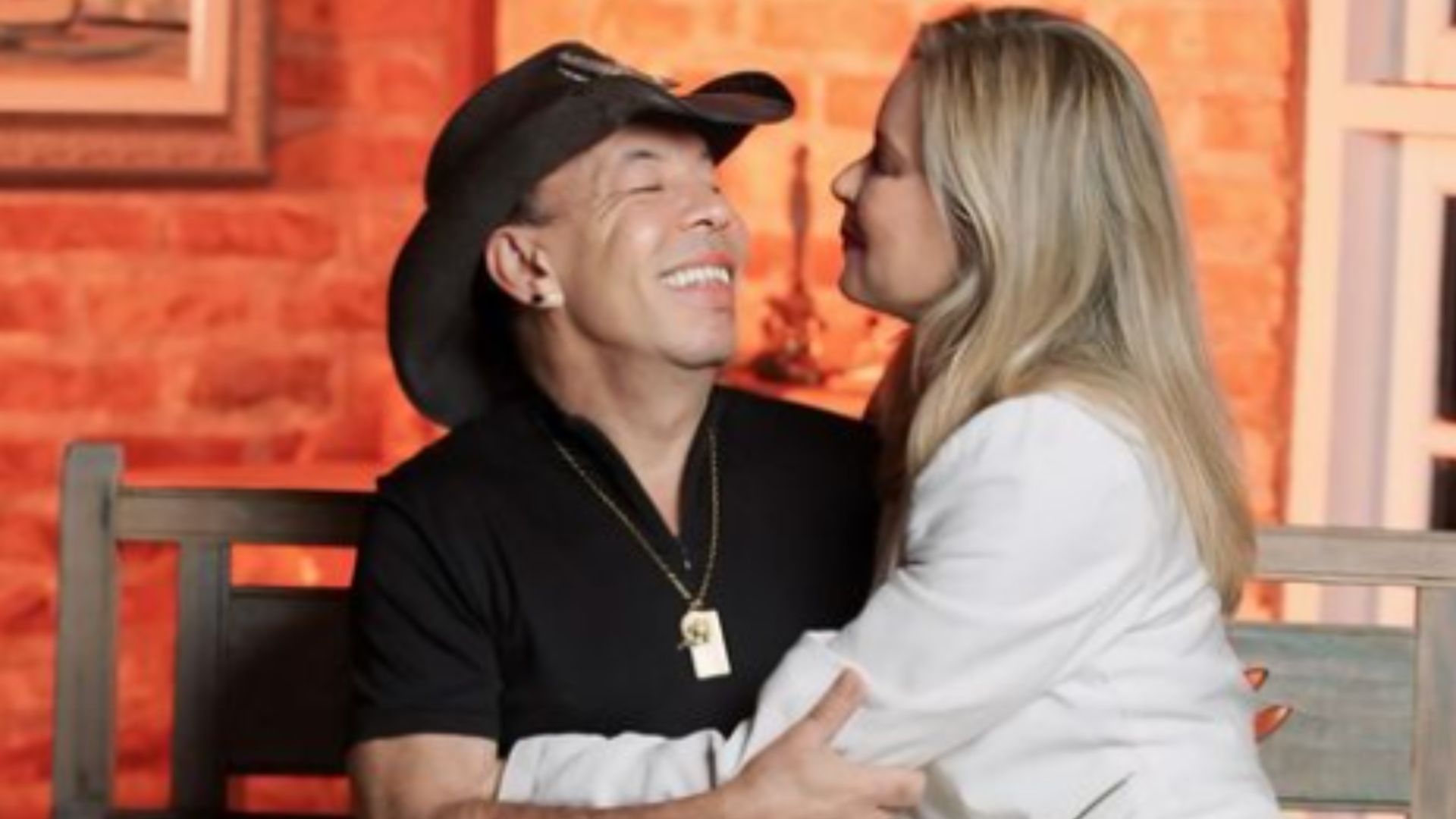 Viúva de Chrystian lamenta um mês após a triste morte do cantor: “Saudade”
