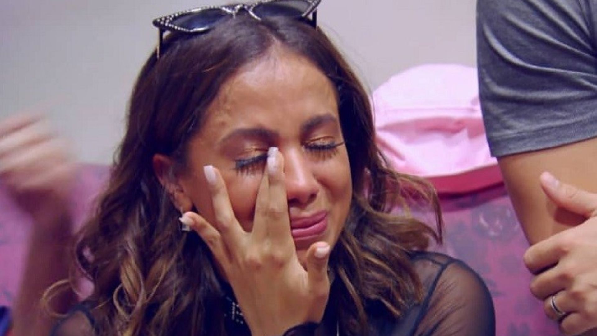 Anitta pode entrar em pausa ilimitada após problema de saúde: “Foi muito traída”