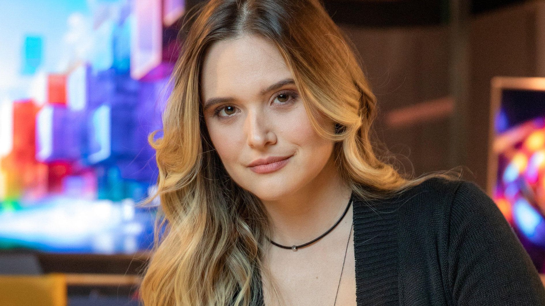 Juliana Paiva sobre drama de Electra em Família é Tudo: ‘Pulsa de um jeito diferente’