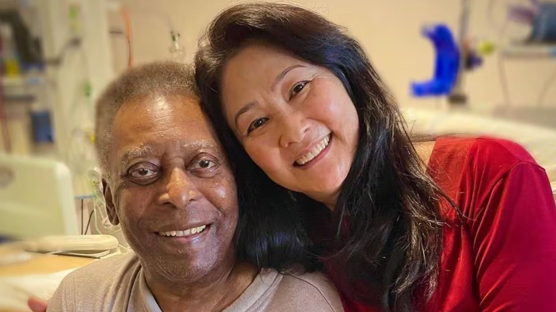 Viúva de Pelé deixa mansão herdada do ex-jogador para enteado; saiba motivo