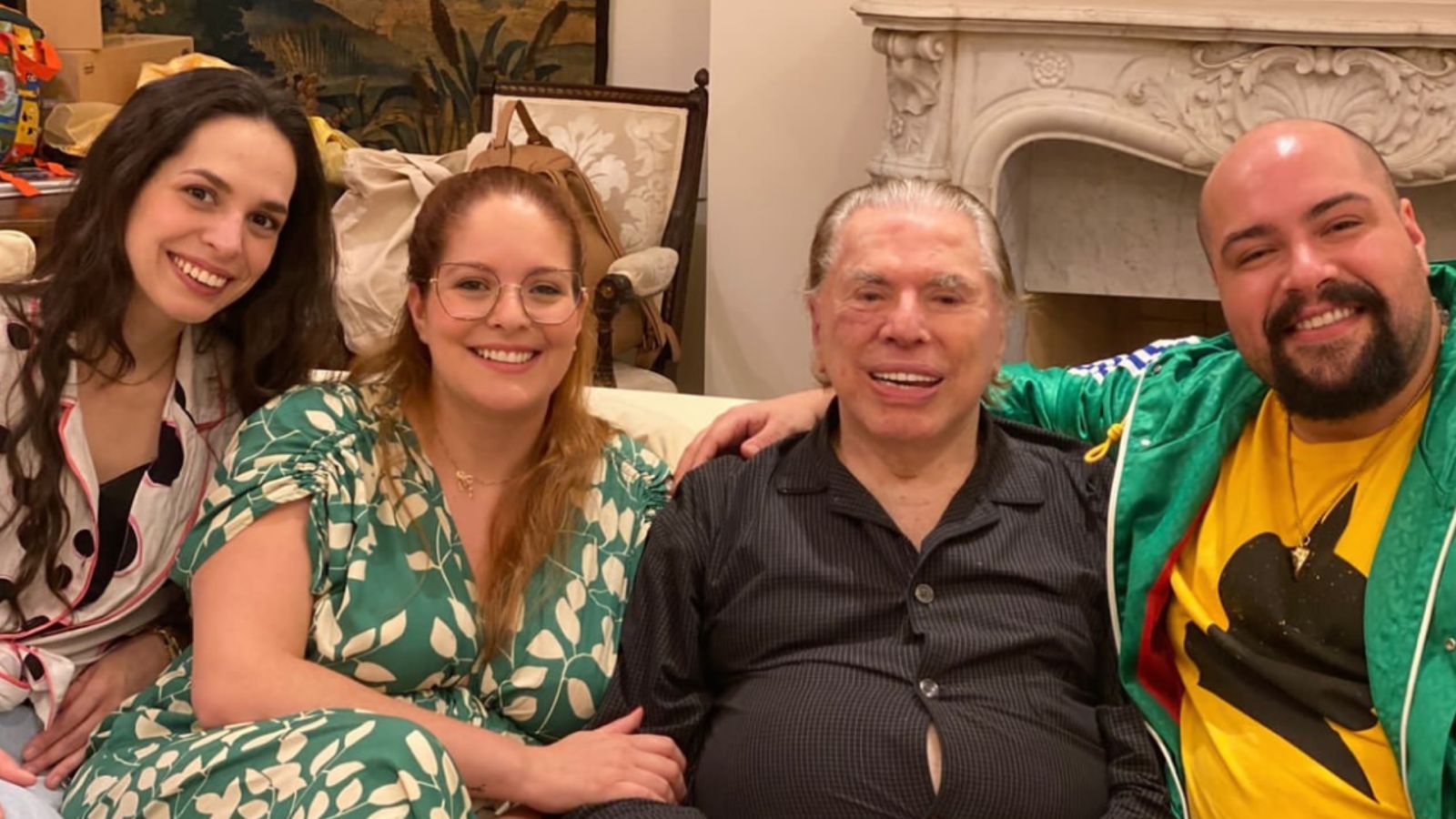 Irmã de Tiago Abravanel, Vivian faz homenagem inédita ao avô, Silvio Santos: “História”