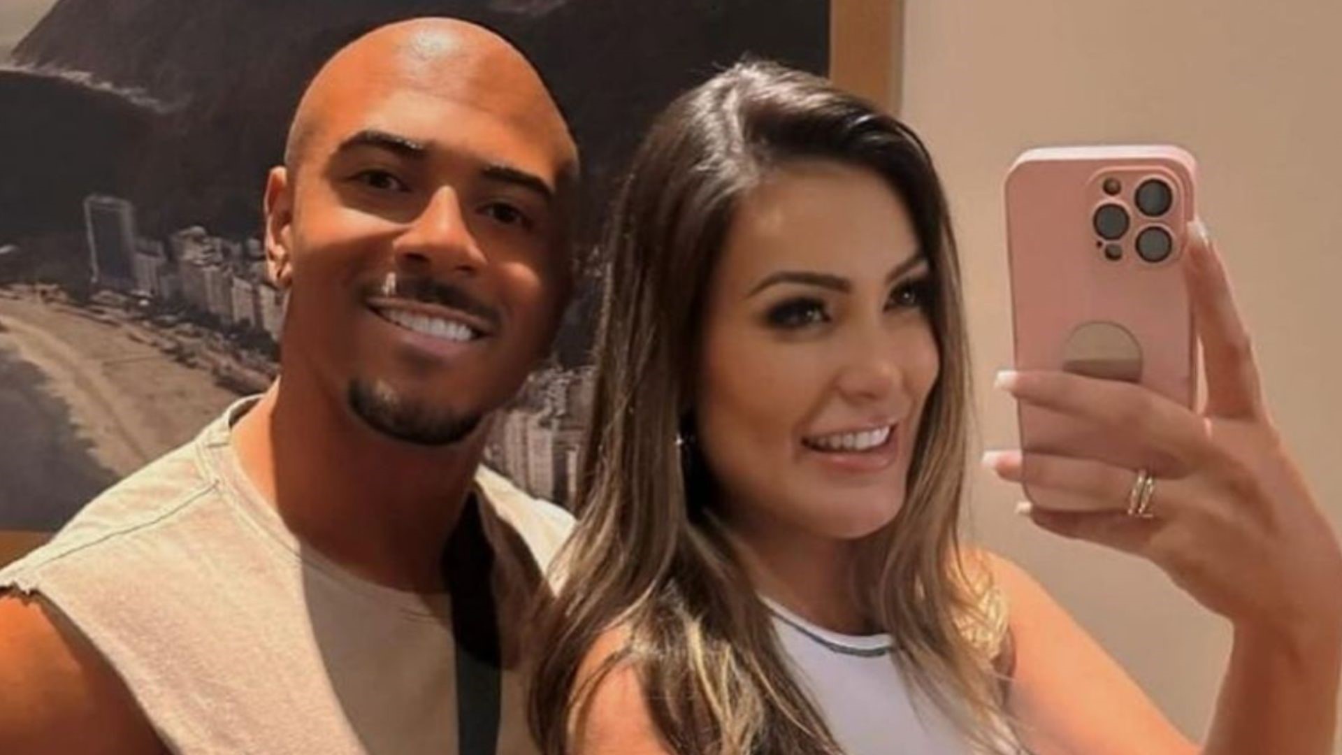 Casada, Andressa Urach assina ‘contrato para namorar’ ator de filme adulto