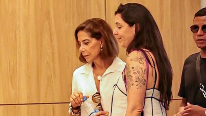 Angela Vieira dá último adeus no velório do ex-marido, Roberto Frota