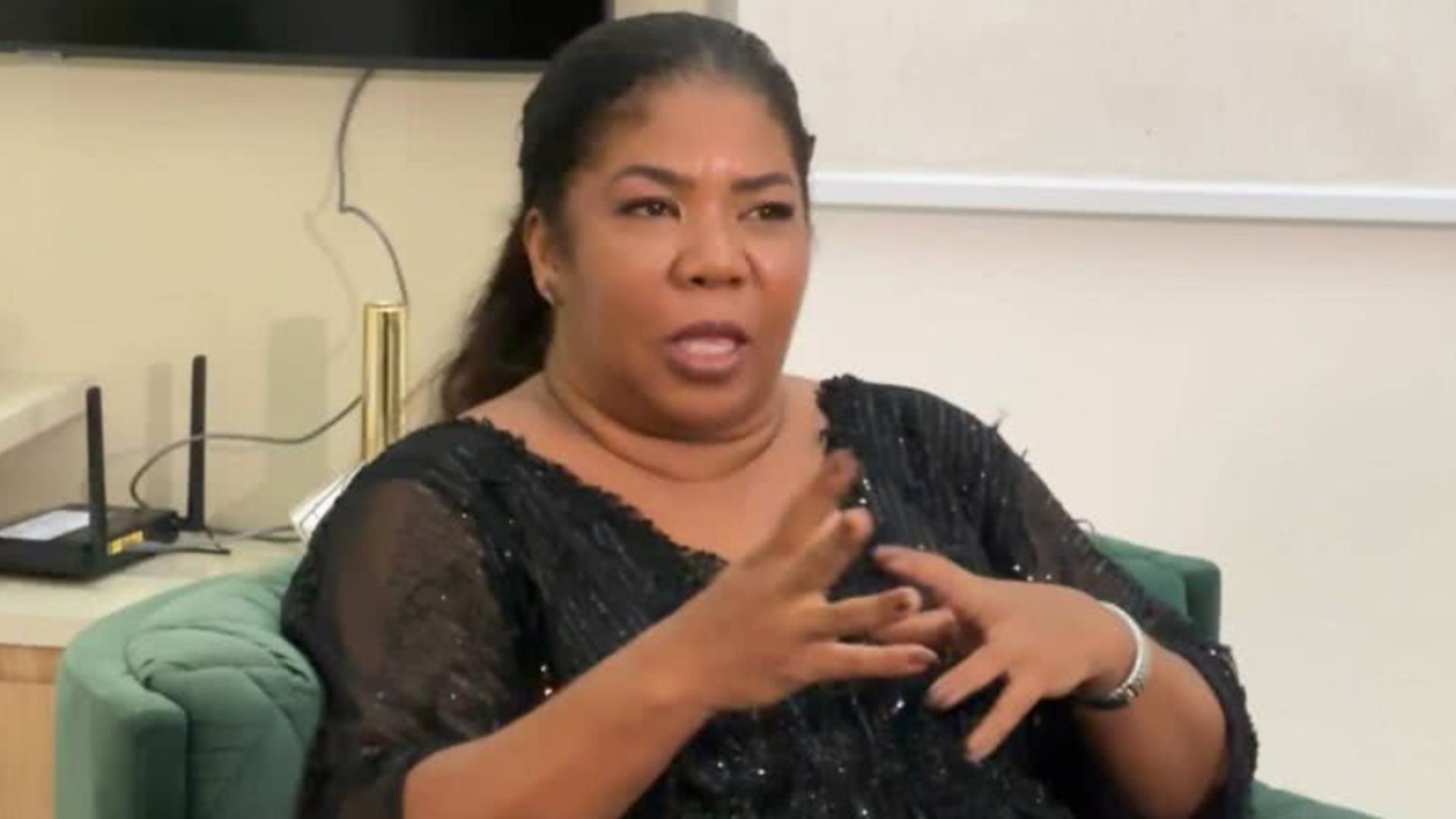 Mãe de Davi intriga web ao pedir dinheiro nas redes sociais: “Qualquer valor”
