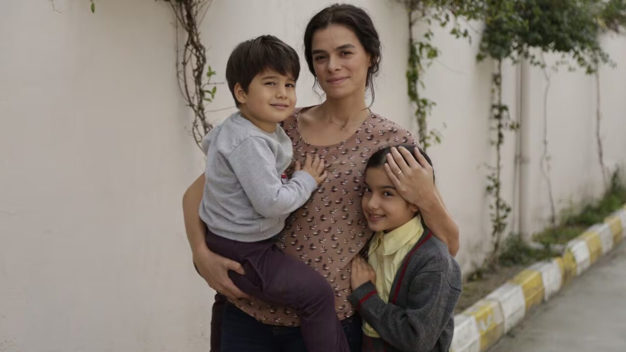 Além da Record, novelas turcas dominam streaming e TV pública