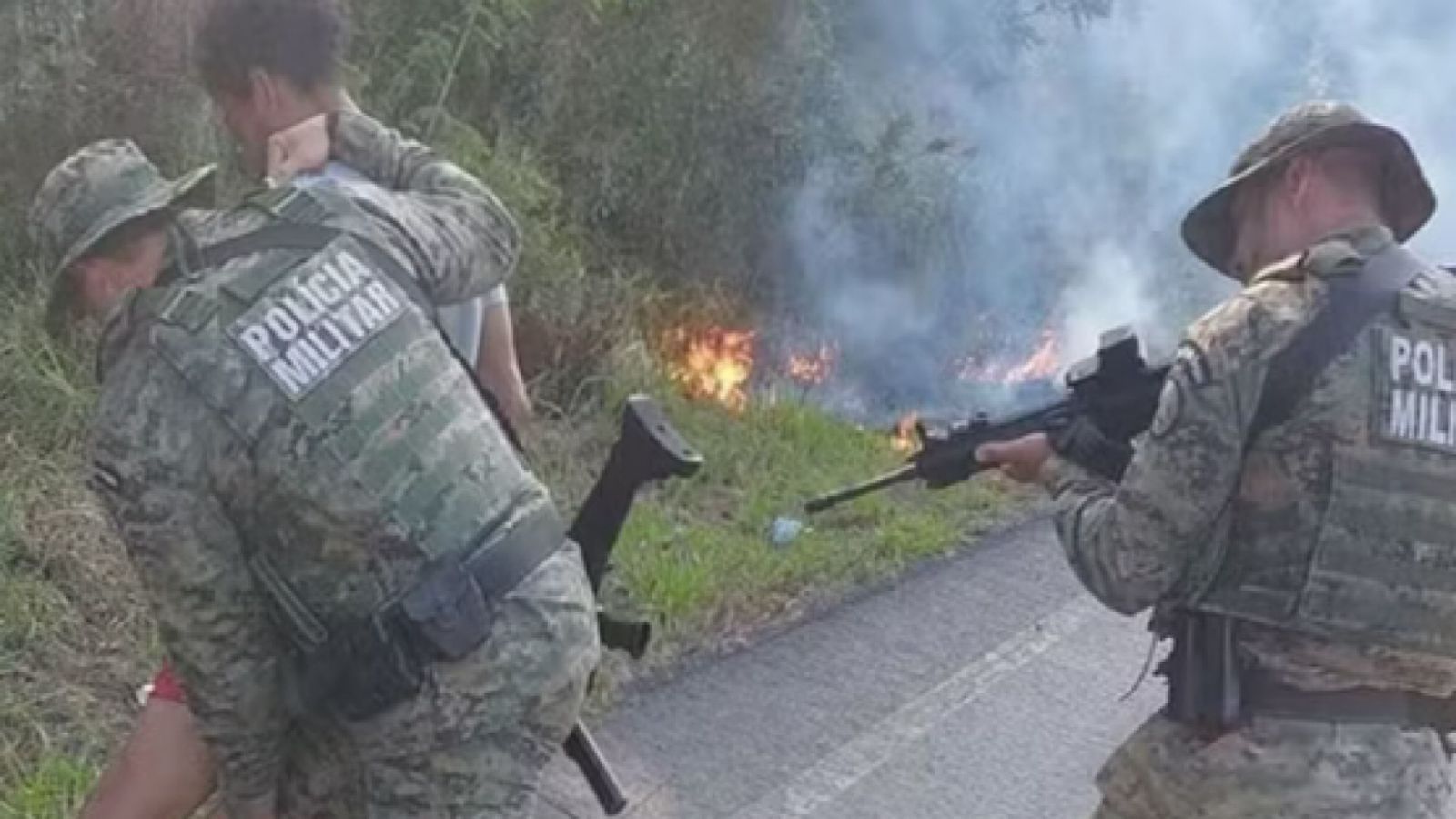 Homem é preso em flagrante após colocar fogo em vegetação na Bahia