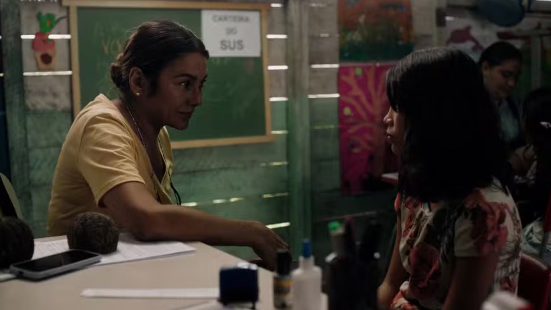 Manas: Filme brasileiro com Dira Paes é premiado no Festival de Veneza